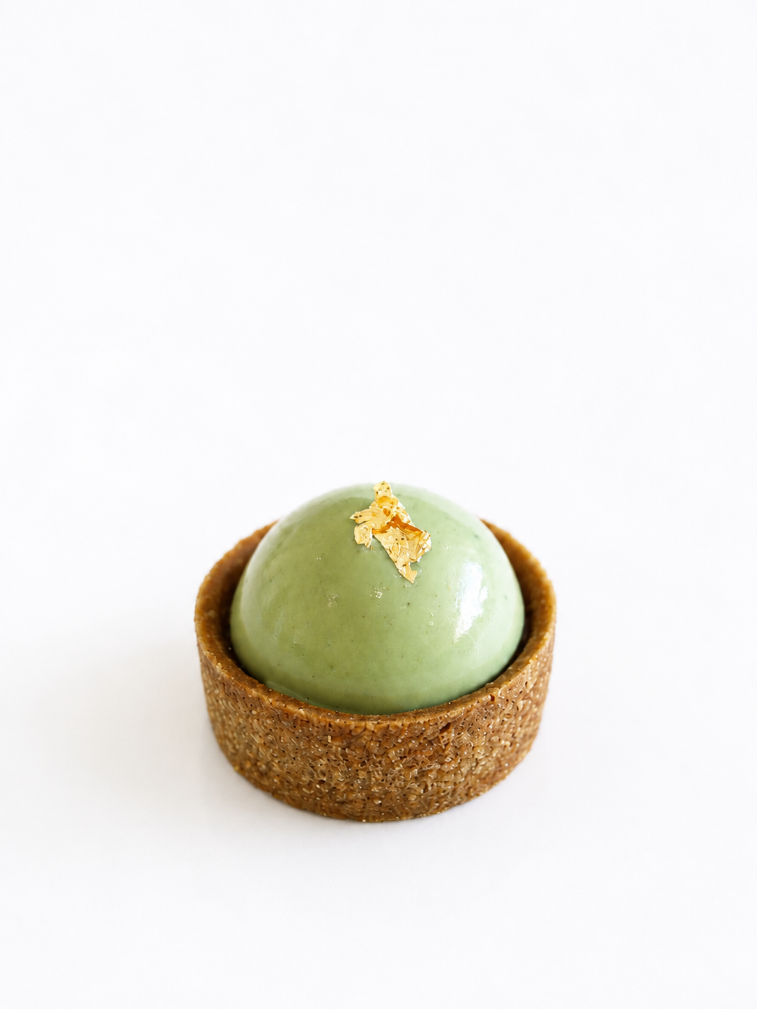 Matcha red bean mochi tart