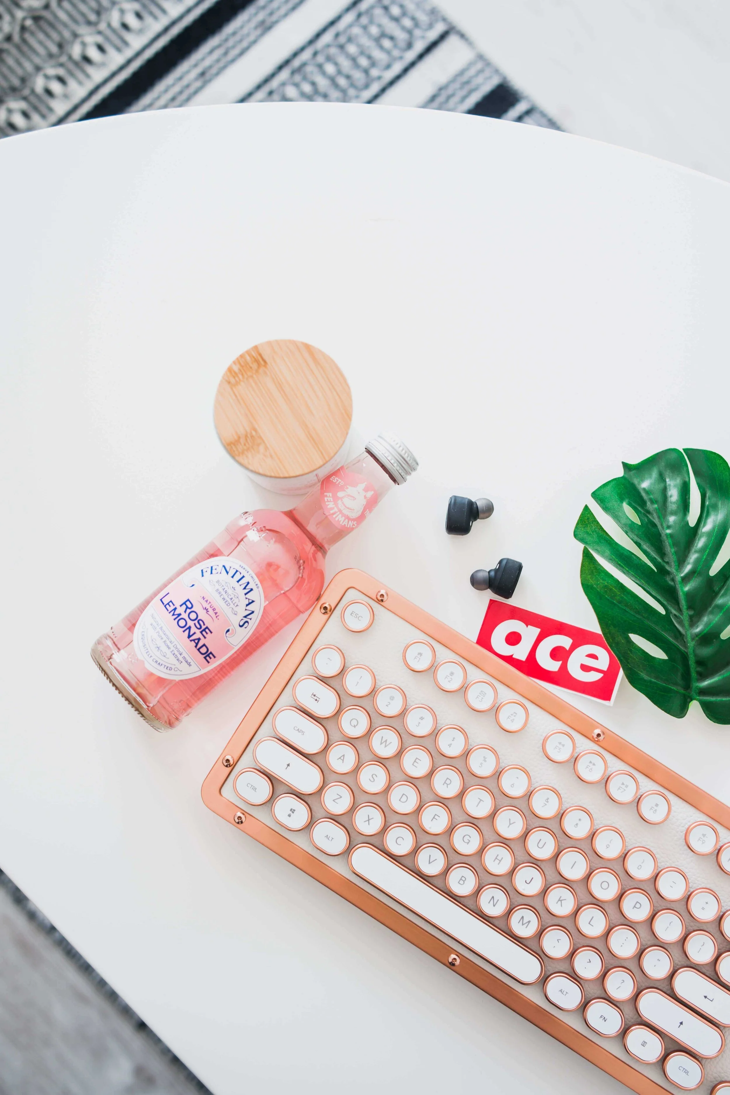 alexandru-acea-CBBZvhMkWtU-unsplash.jpg