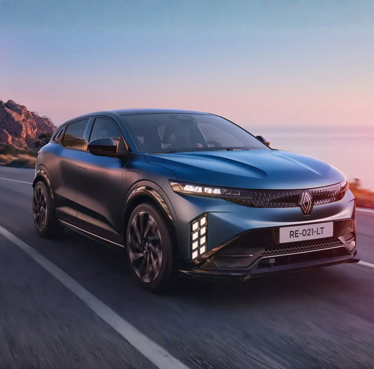 RENAULT MÉGANE E-TECH