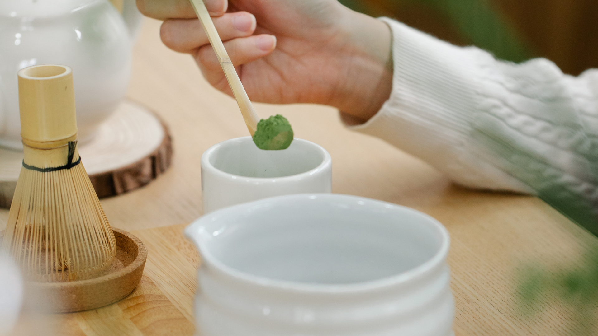 a photo of a tea demonstration