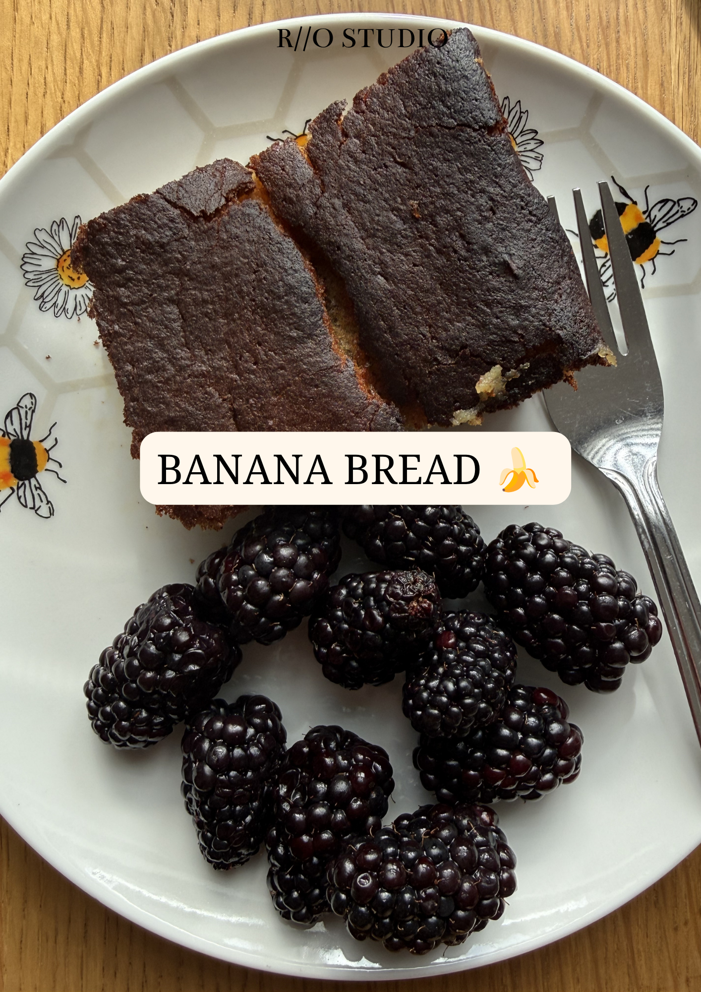 Banana bread served with blackberries 