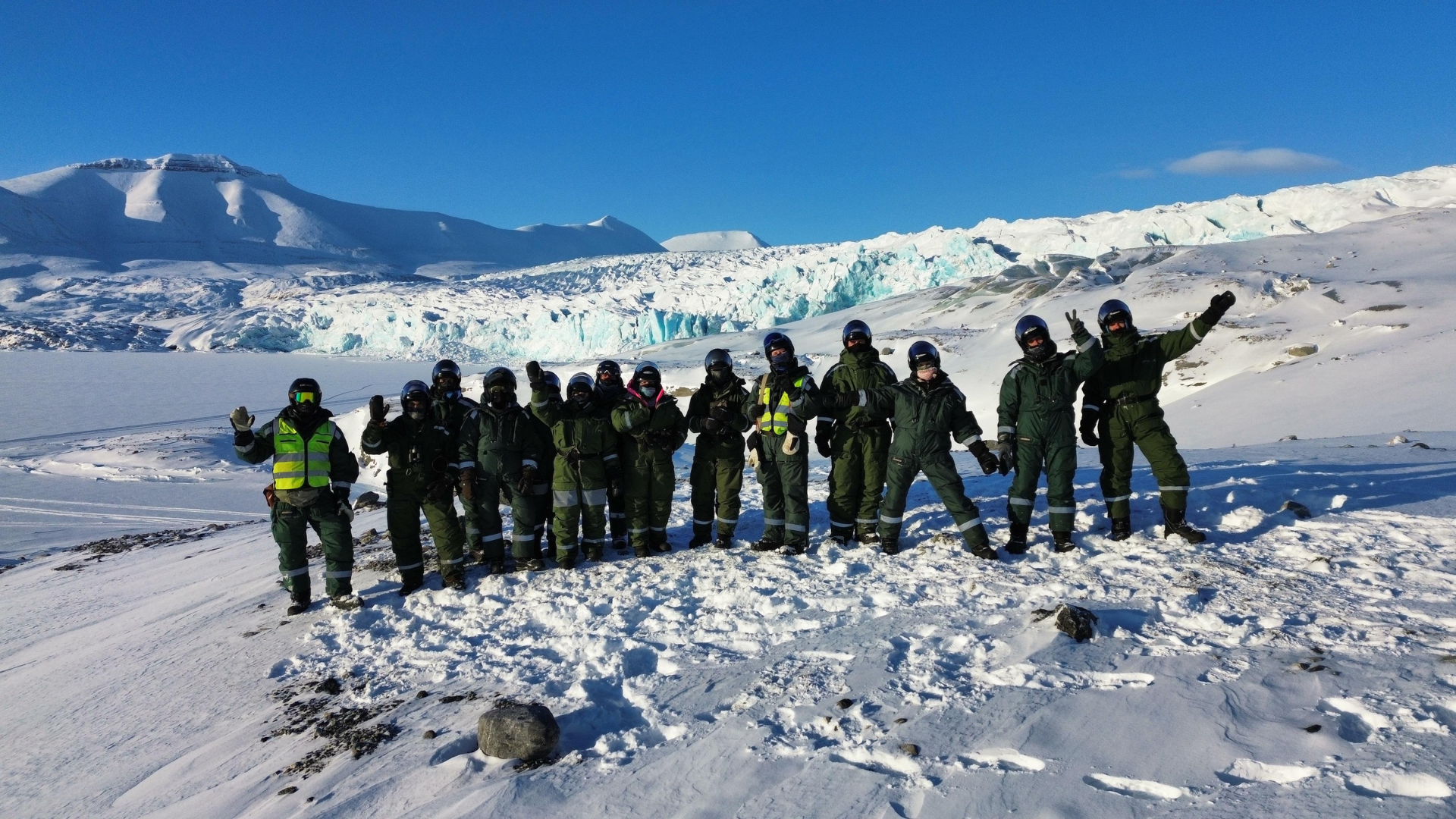 BLACK DELIGHTS PARA LOS TÍTULOS-10.png