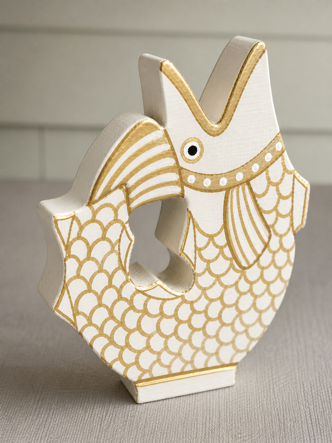 Fish jug (Ivory & Gold)