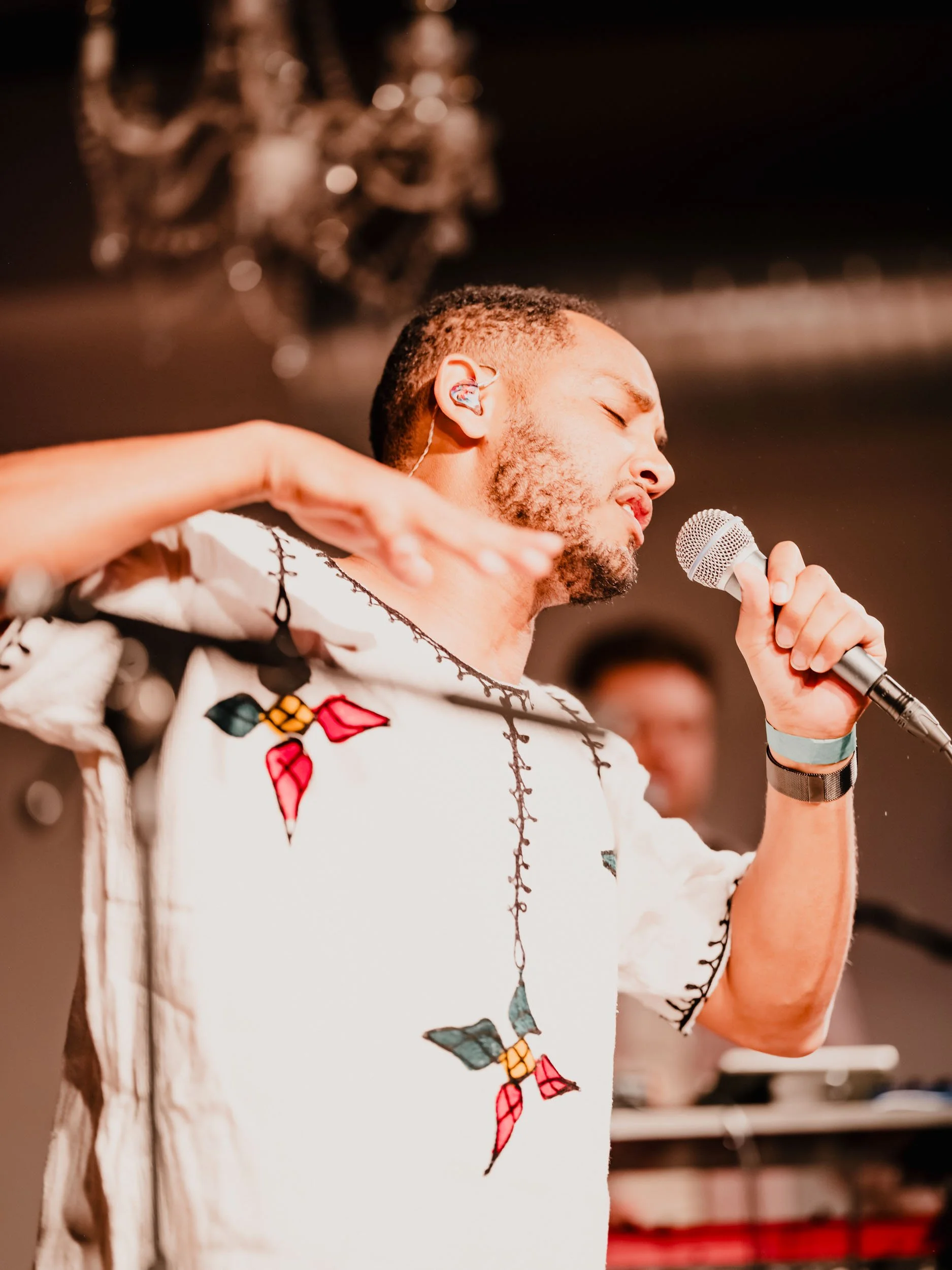 Elija Tamou & Band
