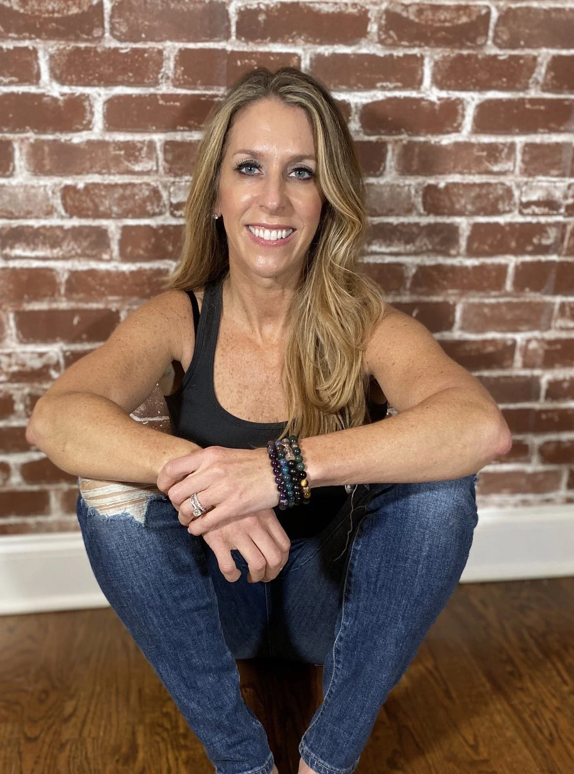 Image of Anne-Marie, a Performance Coach, certified in Holistic Health & Nutrition, Menopause Specialist Training and Personal Strength/ Fitness Training