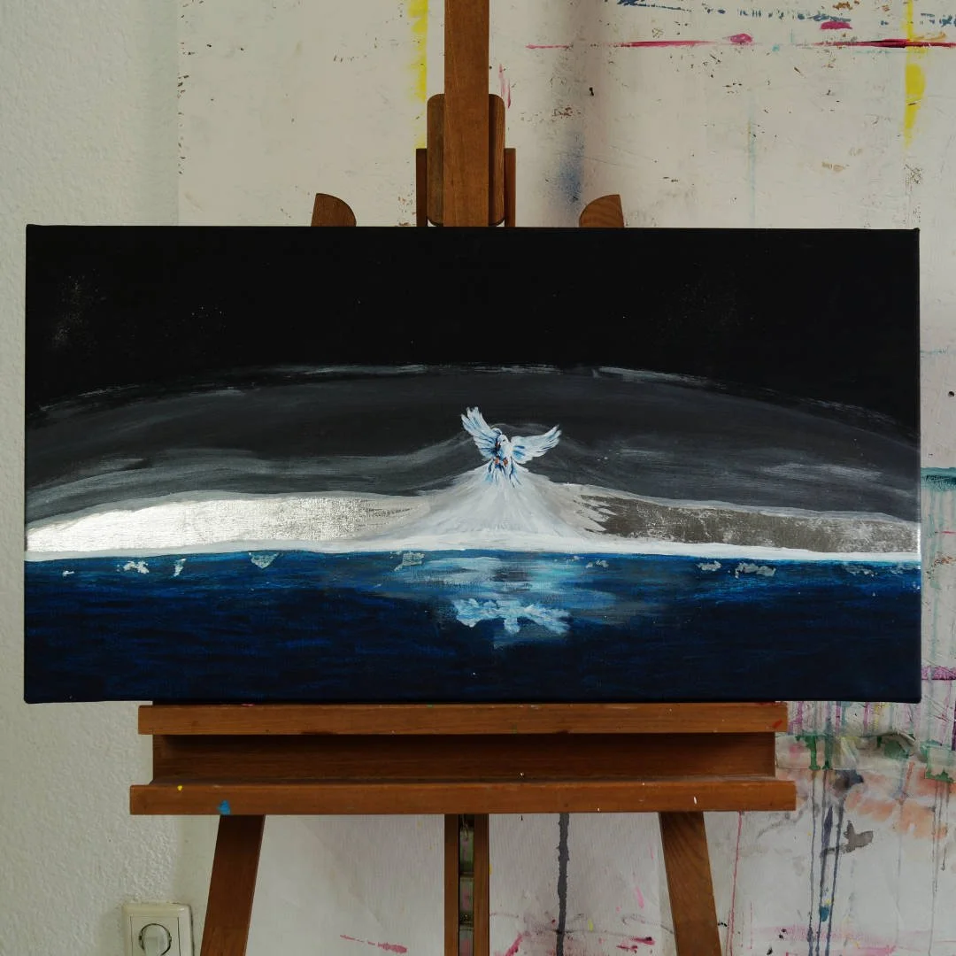 Prophetisches Kunstwerk von Nadine Duval, das den Moment der Schöpfung zeigt, der Heilige Geist als Taube über dem Wasser
