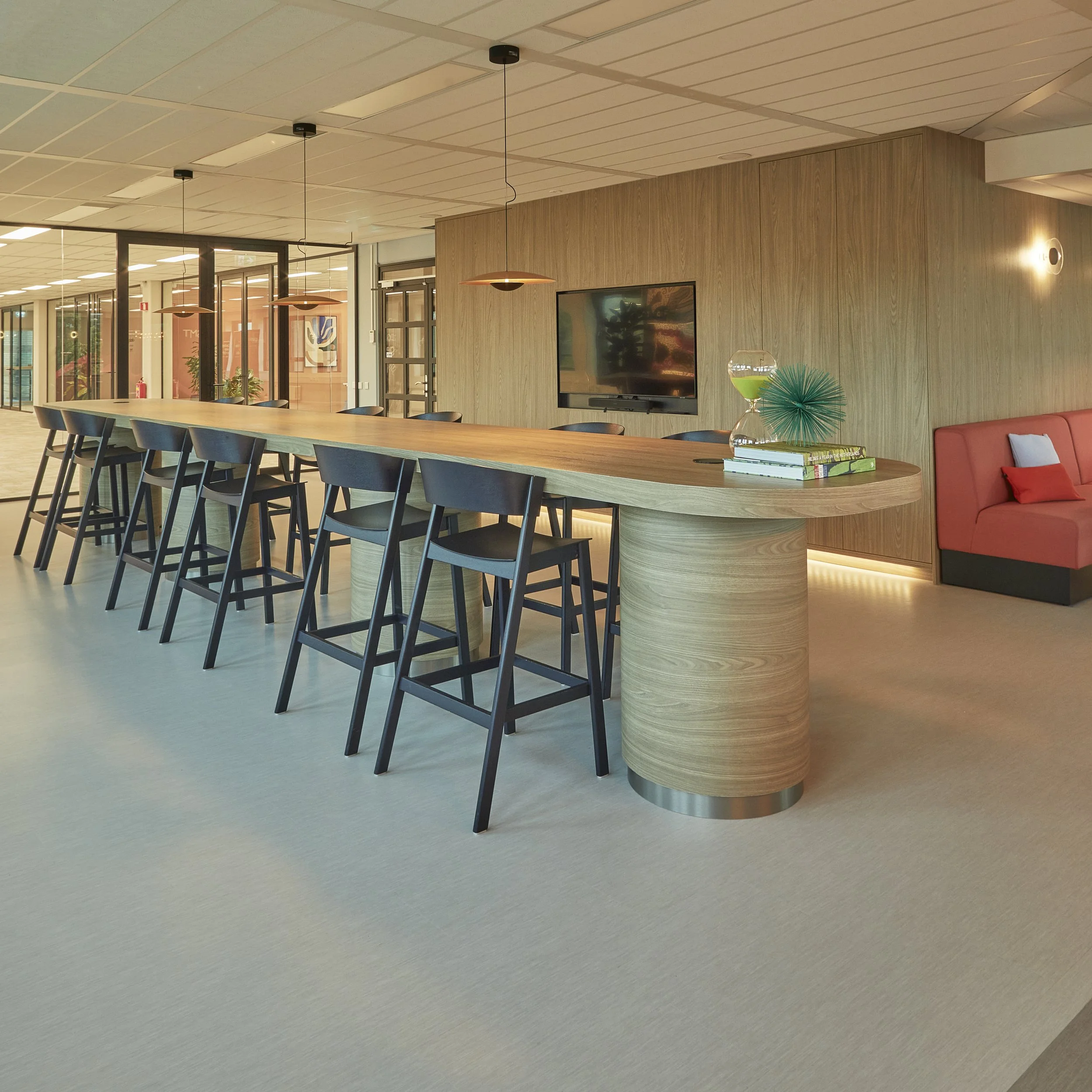 low 231018-SMT15504.jpeg