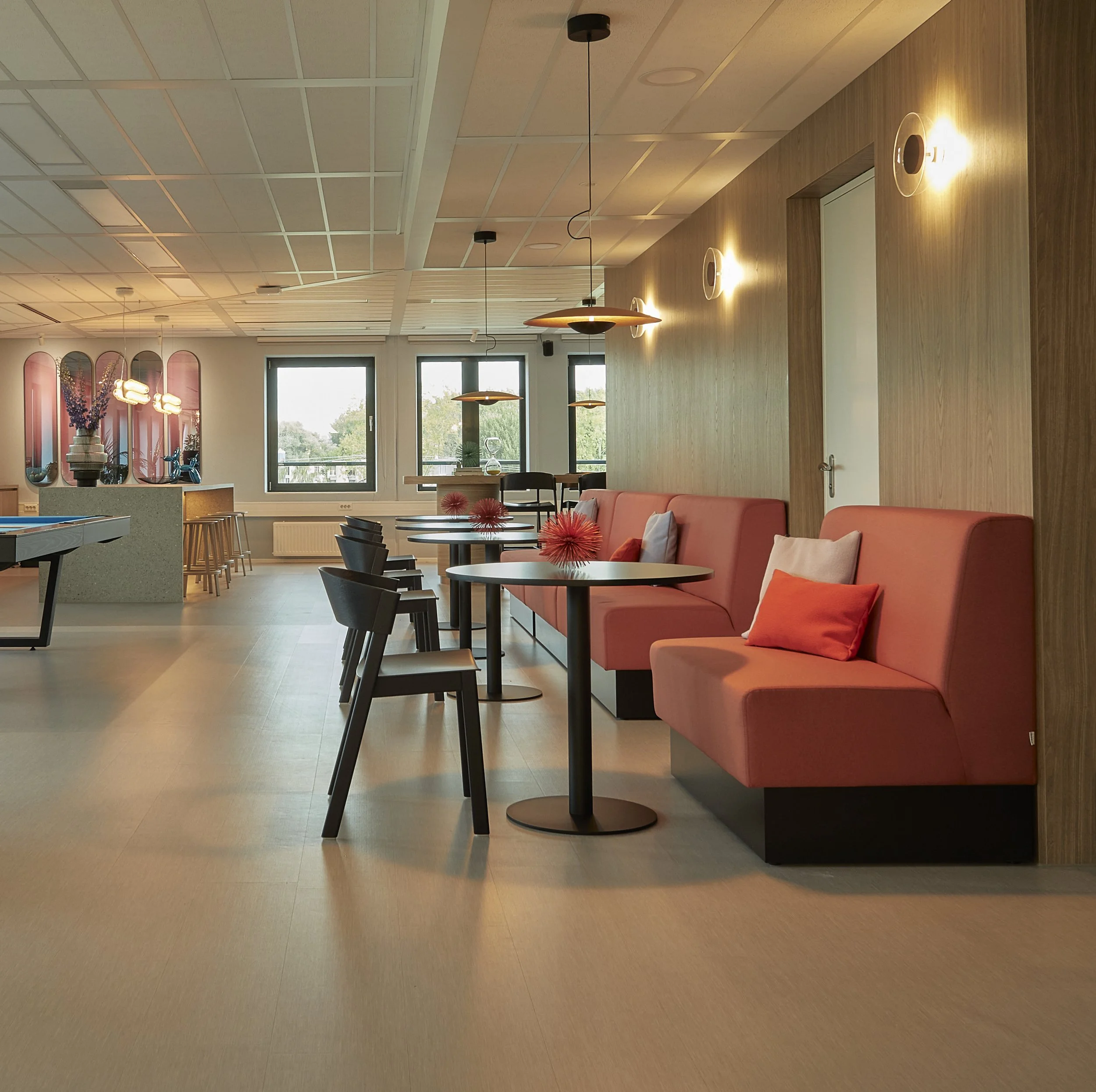 low 231018-SMT15468.jpeg