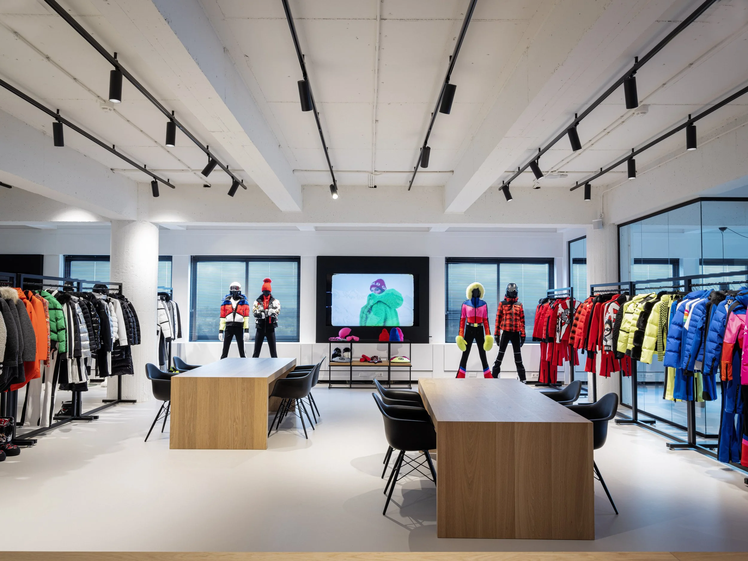hoofd foto - Goldbergh showroom32616theo.jpg