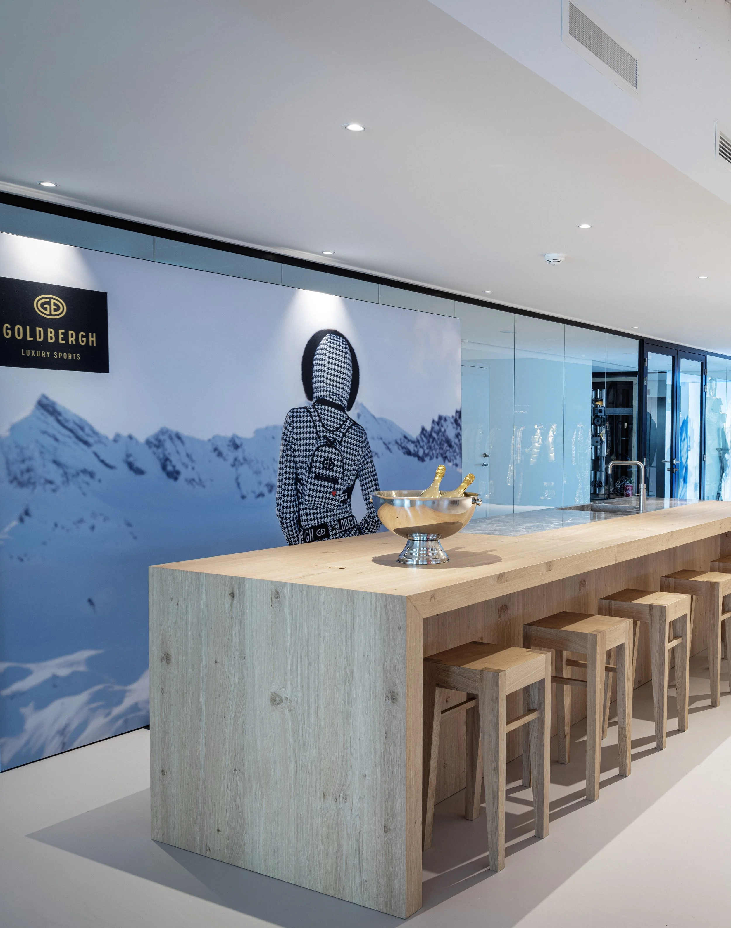 Goldbergh showroom32591 kopie.jpg