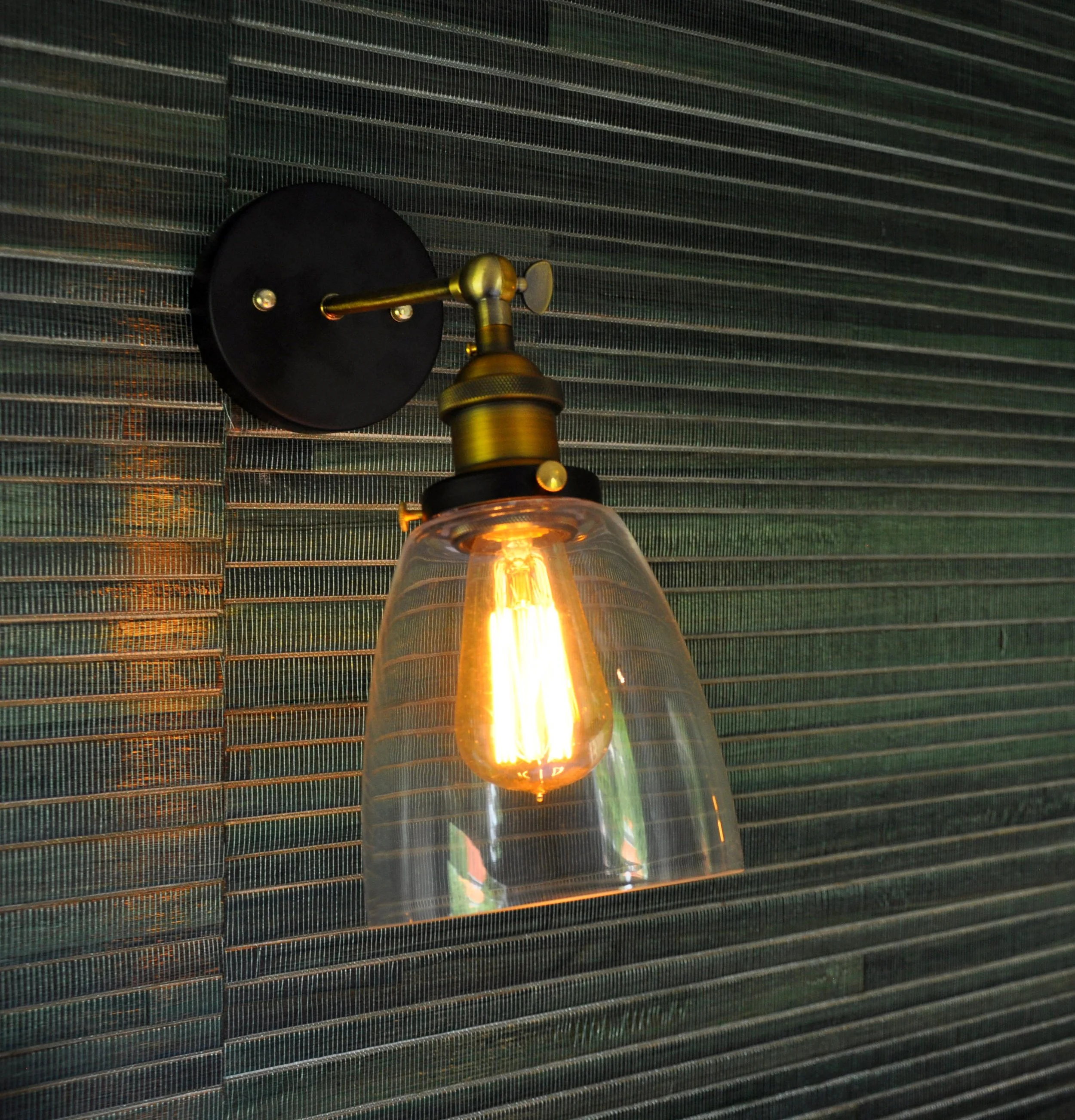 detail lamp high ress.jpeg