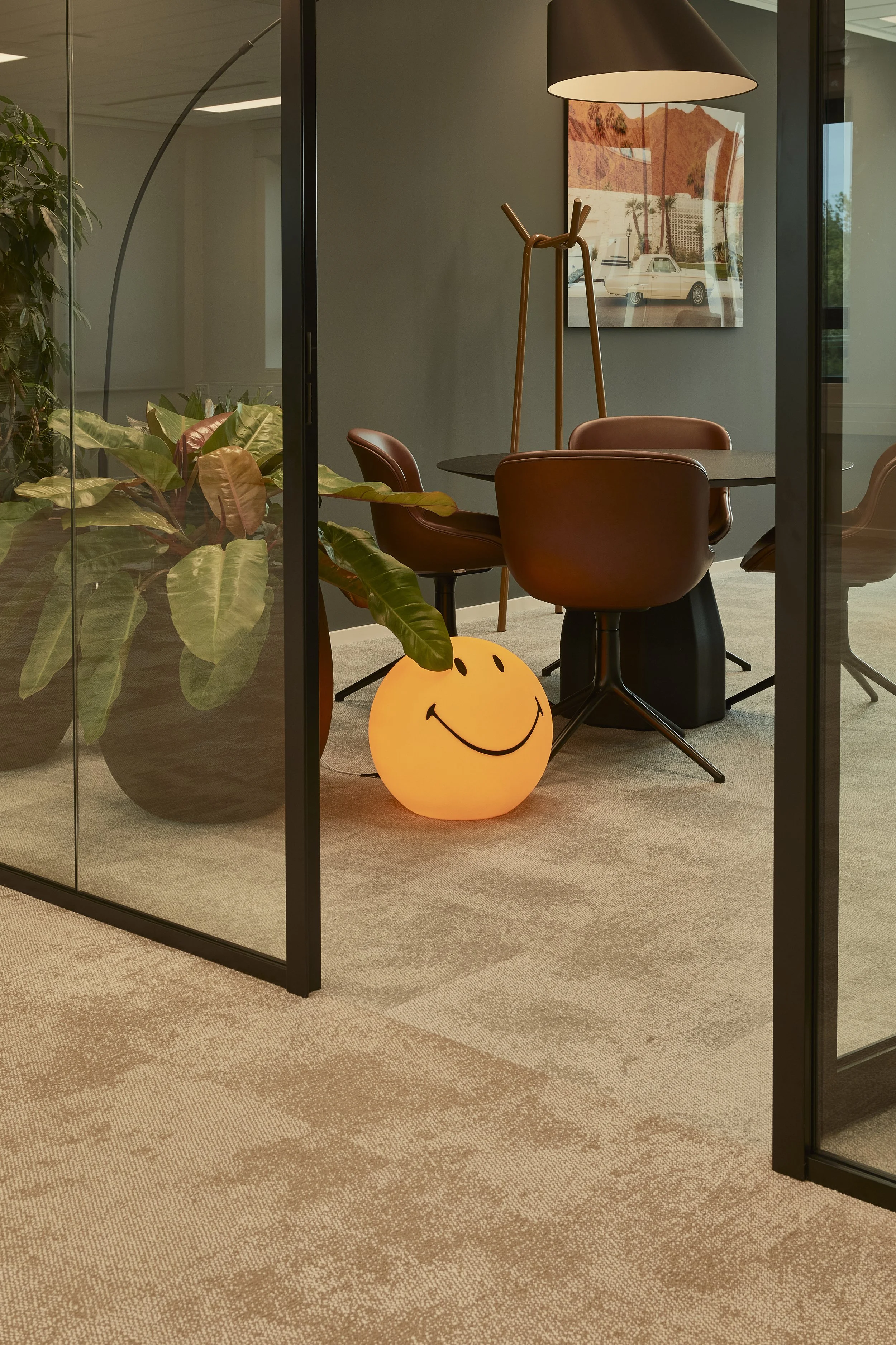 low 231018-SMT15537.jpeg