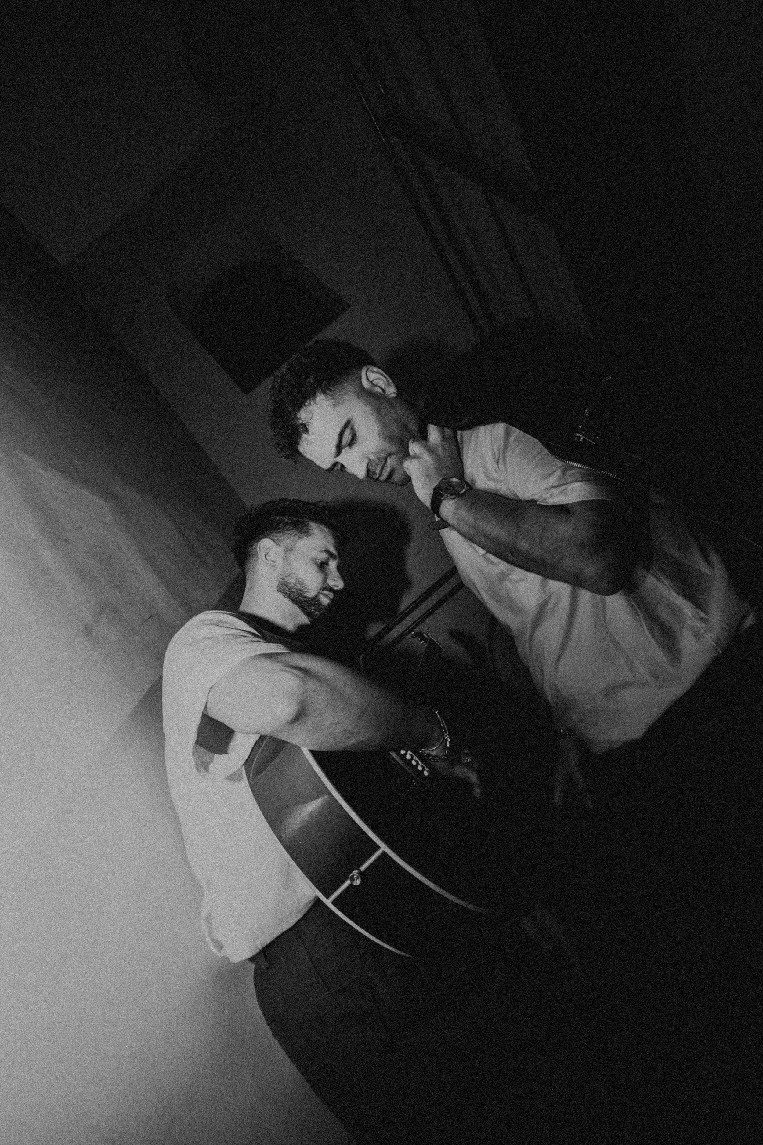 Sesión de pareja en blanco y negro preboda fotografía artística