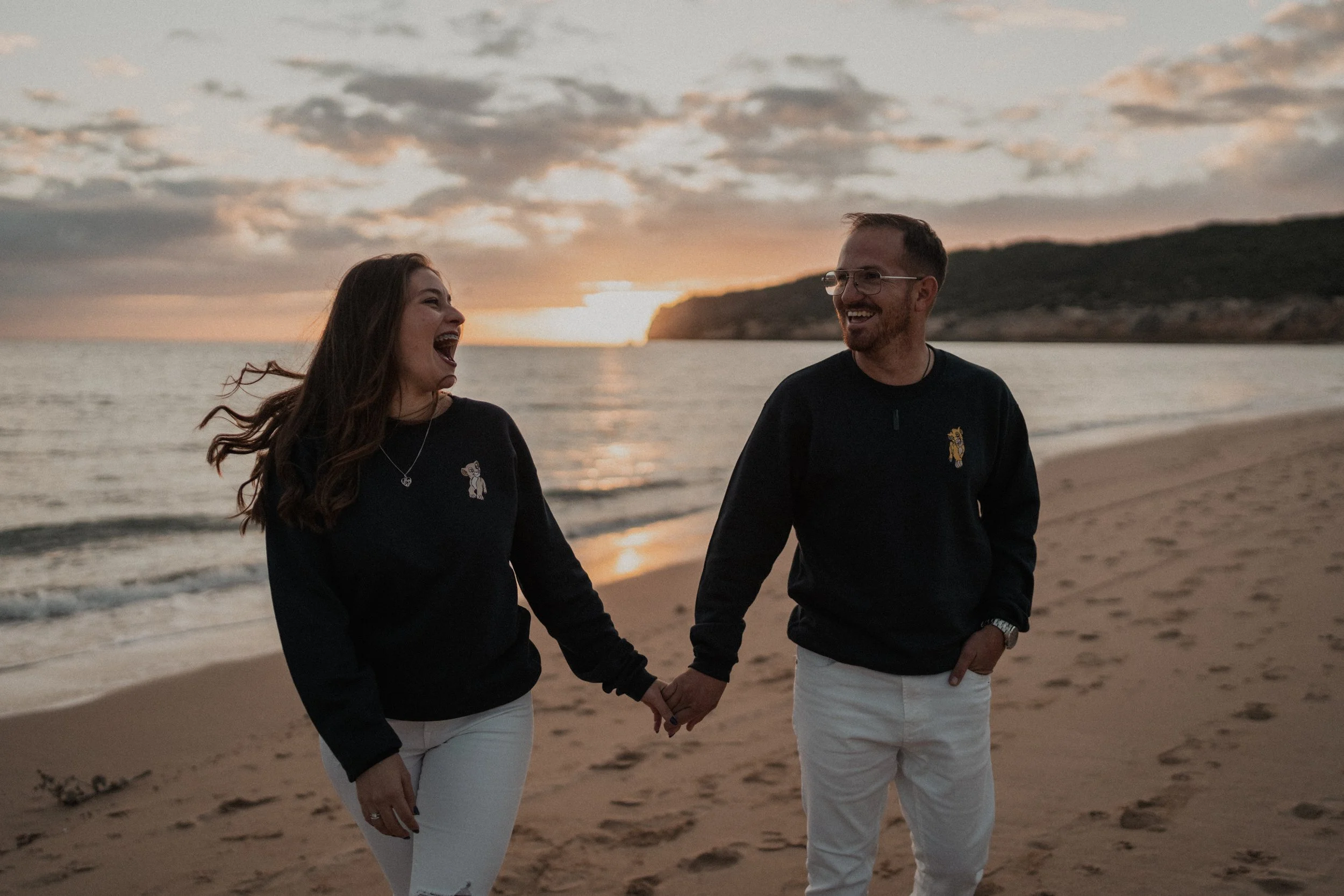 Fotografía de preboda natural en playas de Cádiz