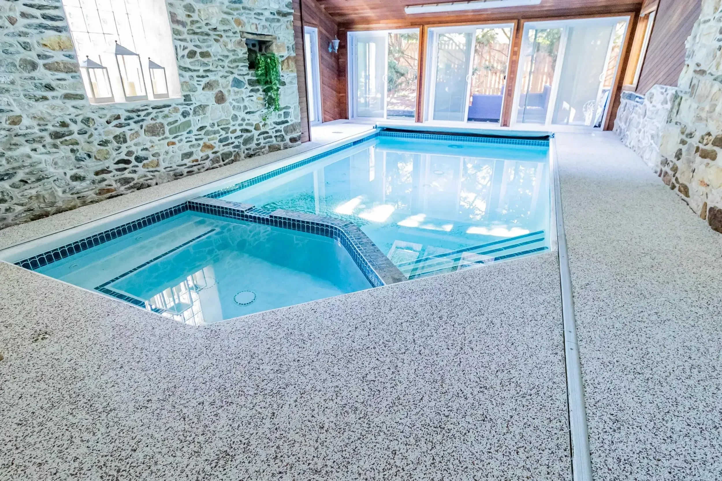 Pooldeck quartz epoxy flooring