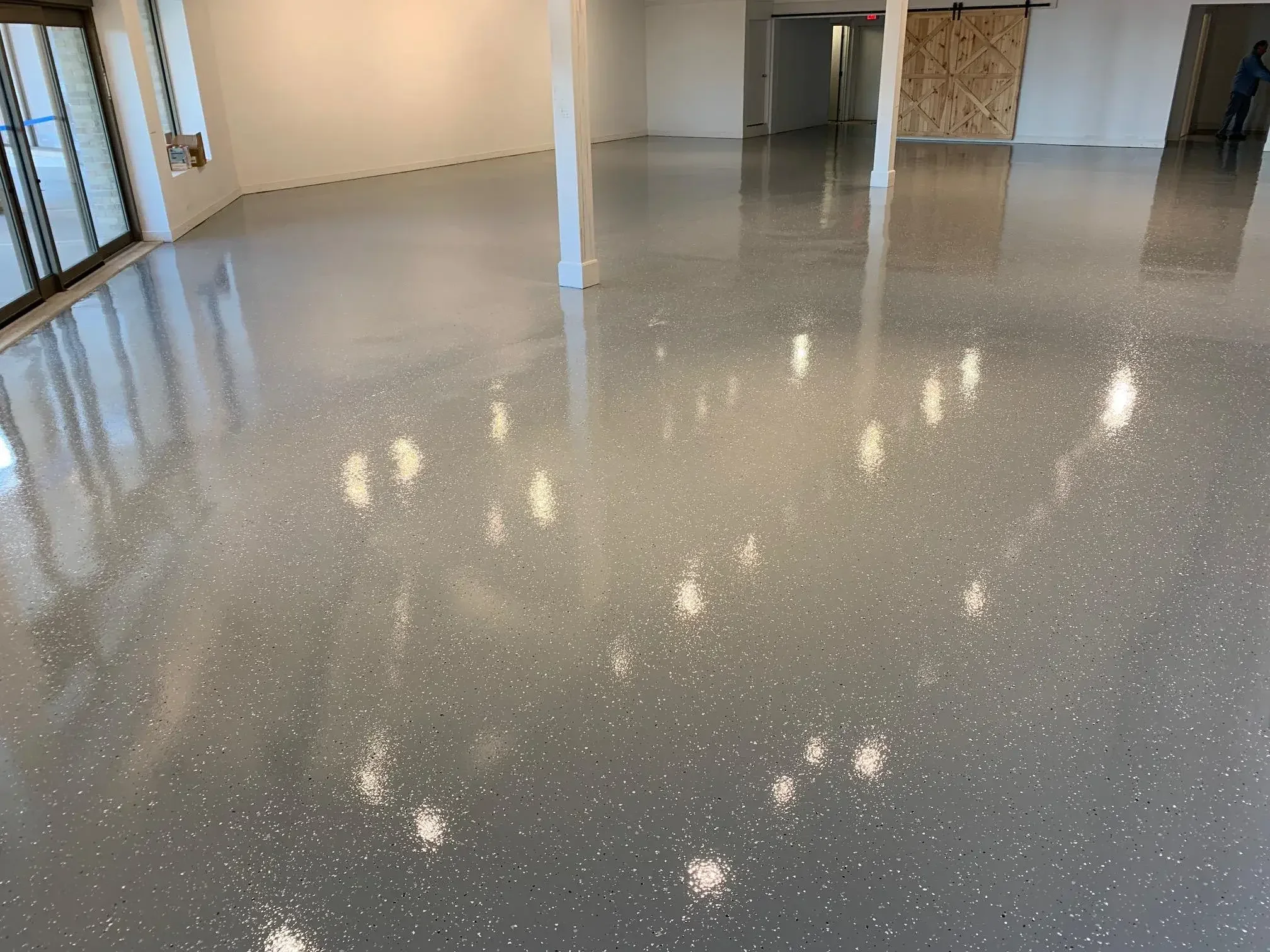 commercial grey flakes epoxry.webp