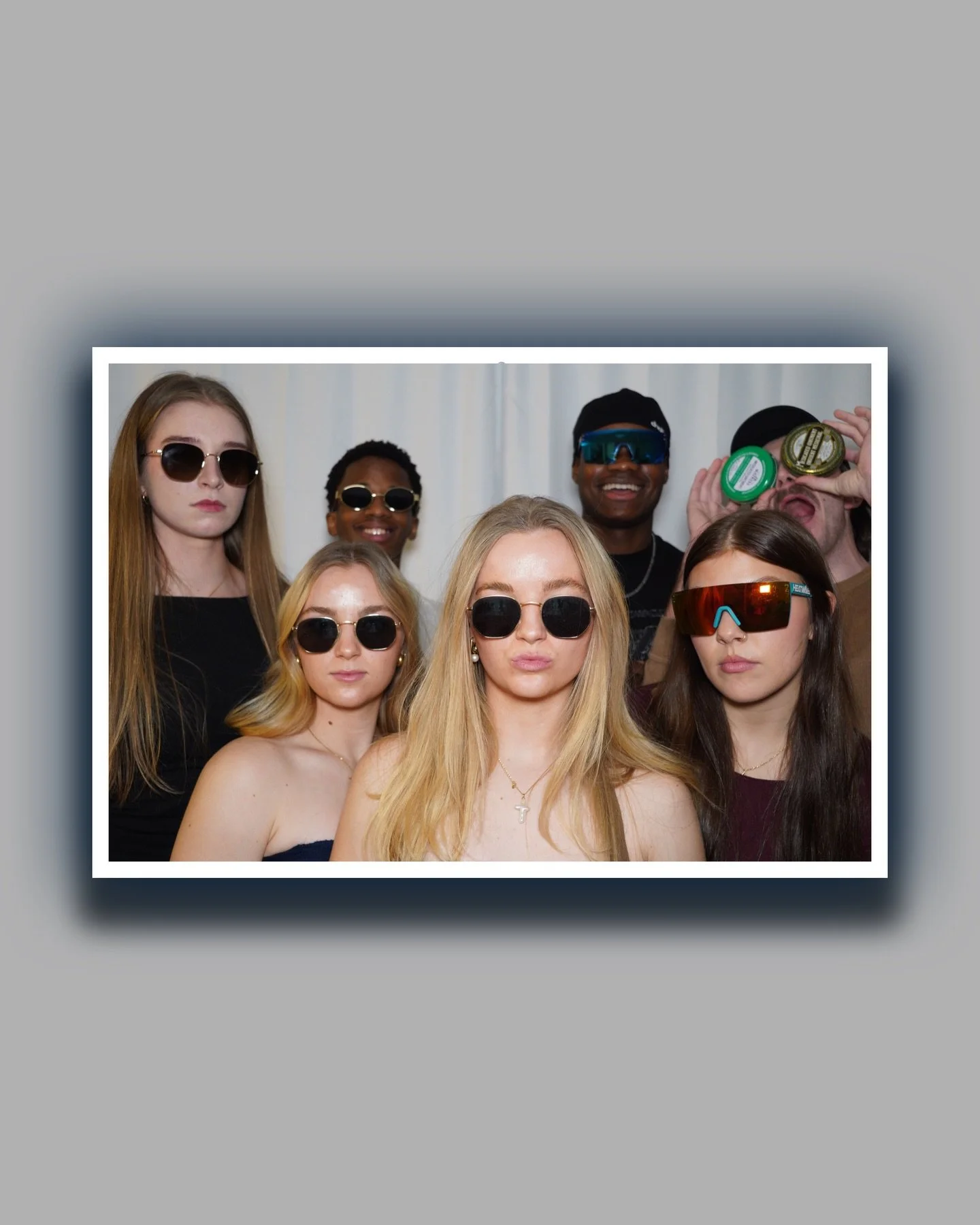 😎Booked the booth, brought the vibes😮&zwj;💨

Looking to level up your next party, graduation, or event? Our Photo Booth delivers studio-quality pics, instant digital sharing, and moments you&rsquo;ll actually want to post!

DM or email pierpoint.p
