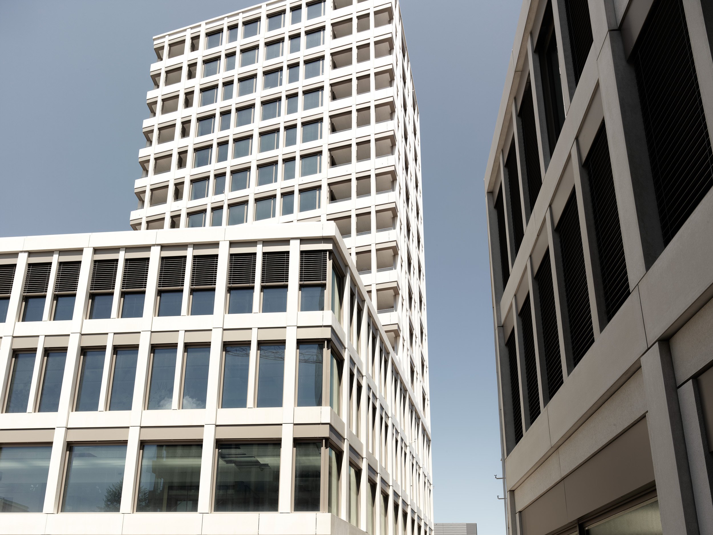 Sursee, Wohn- und Geschäftshaus Dreiklang.jpg