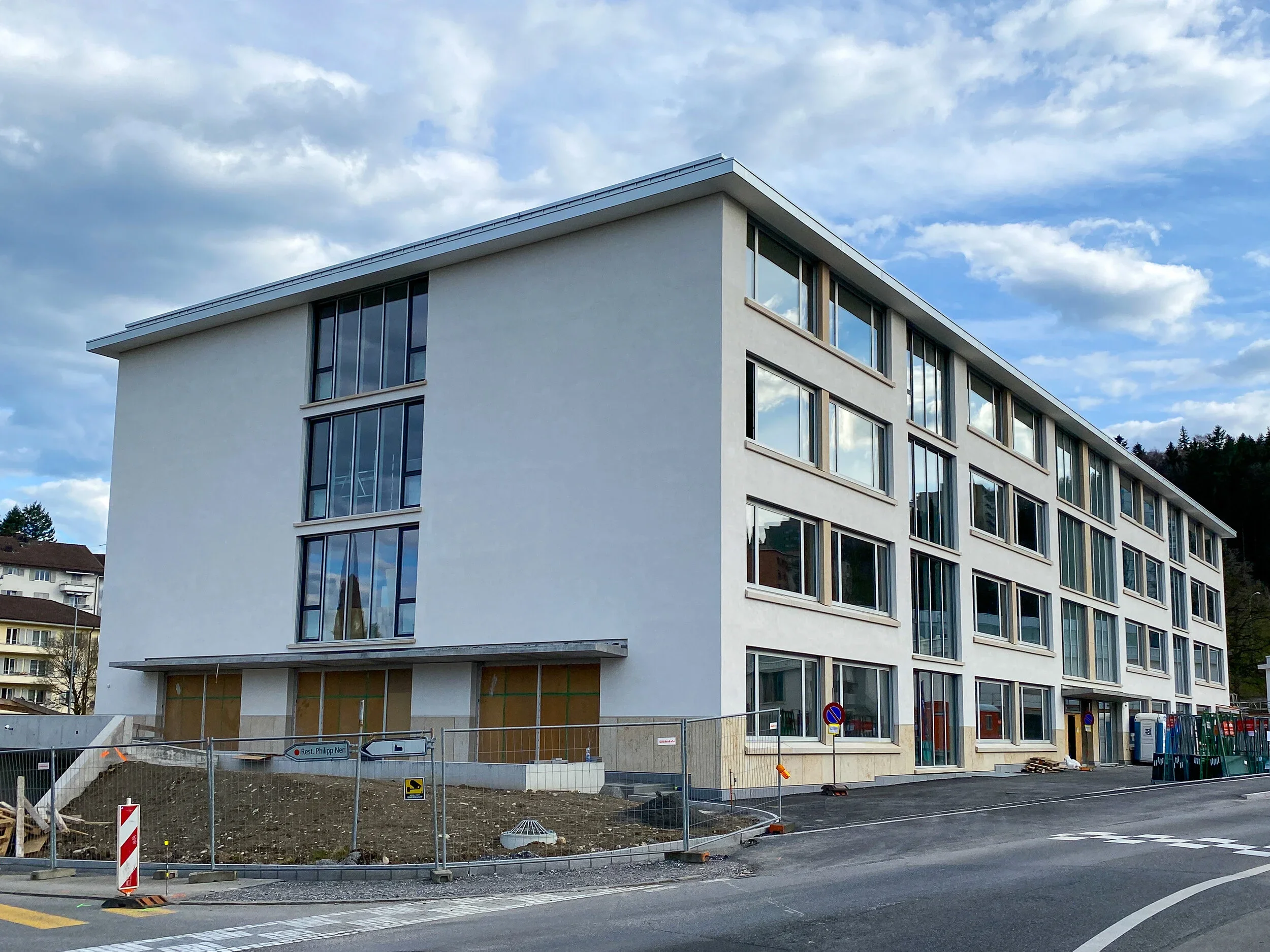 Ecolite-Hinterlüftete-Fassadensysteme-Schulhaus-Staffeln-Luzern-3.webp