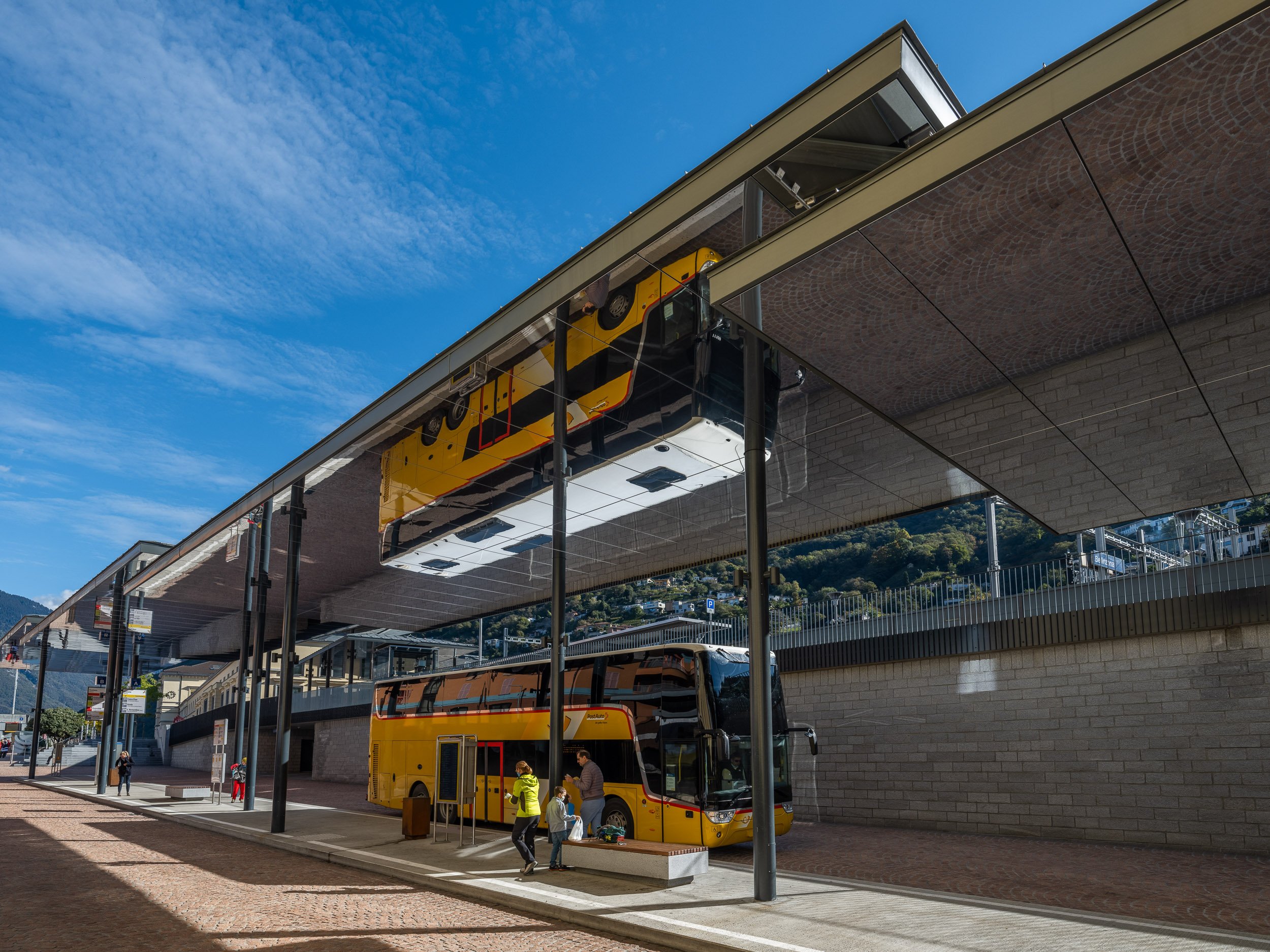 20201017_busstation_bellinzona_DSF8653.jpg