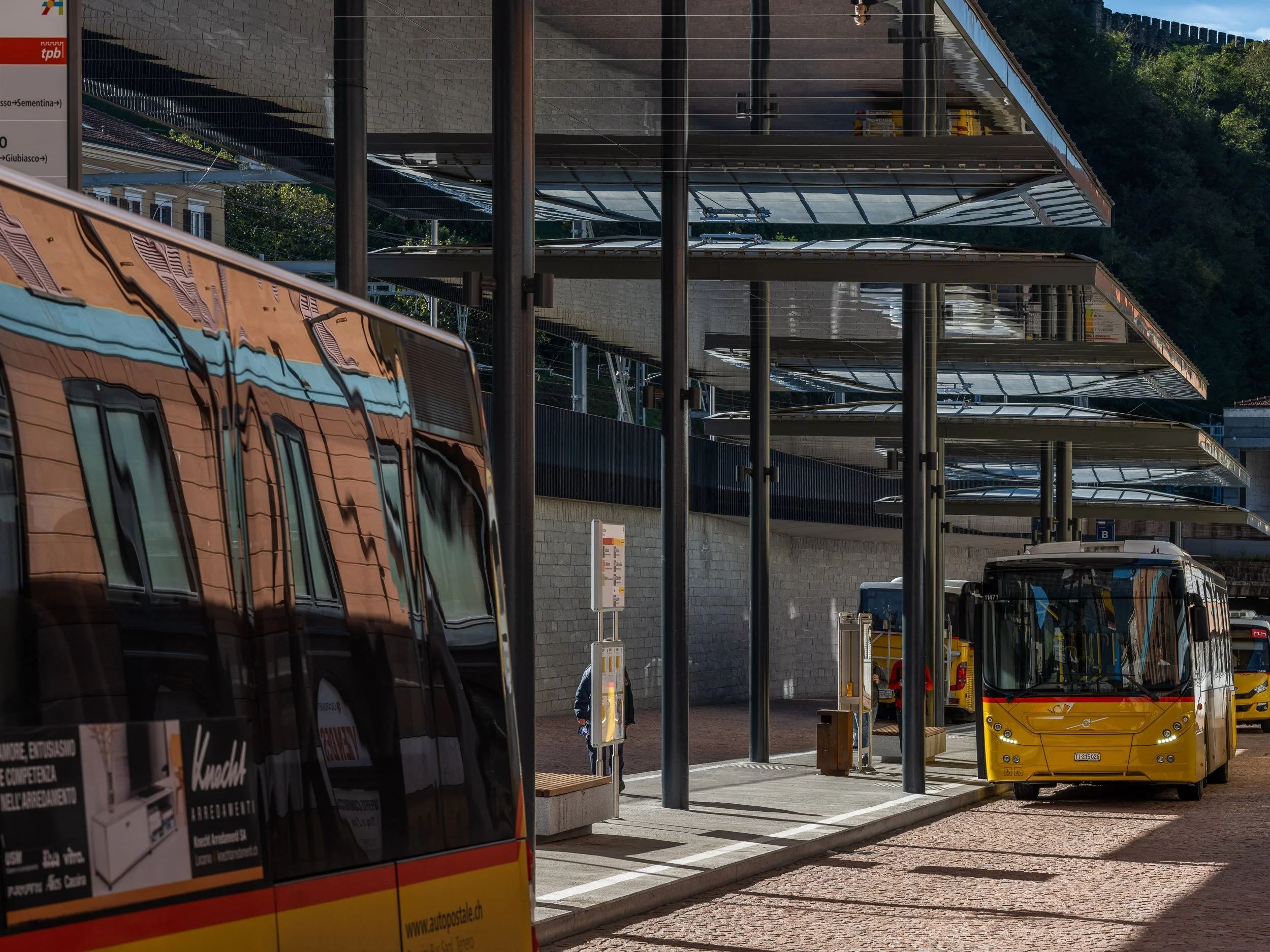 20201017_busstation_bellinzona_DSF8690.jpg