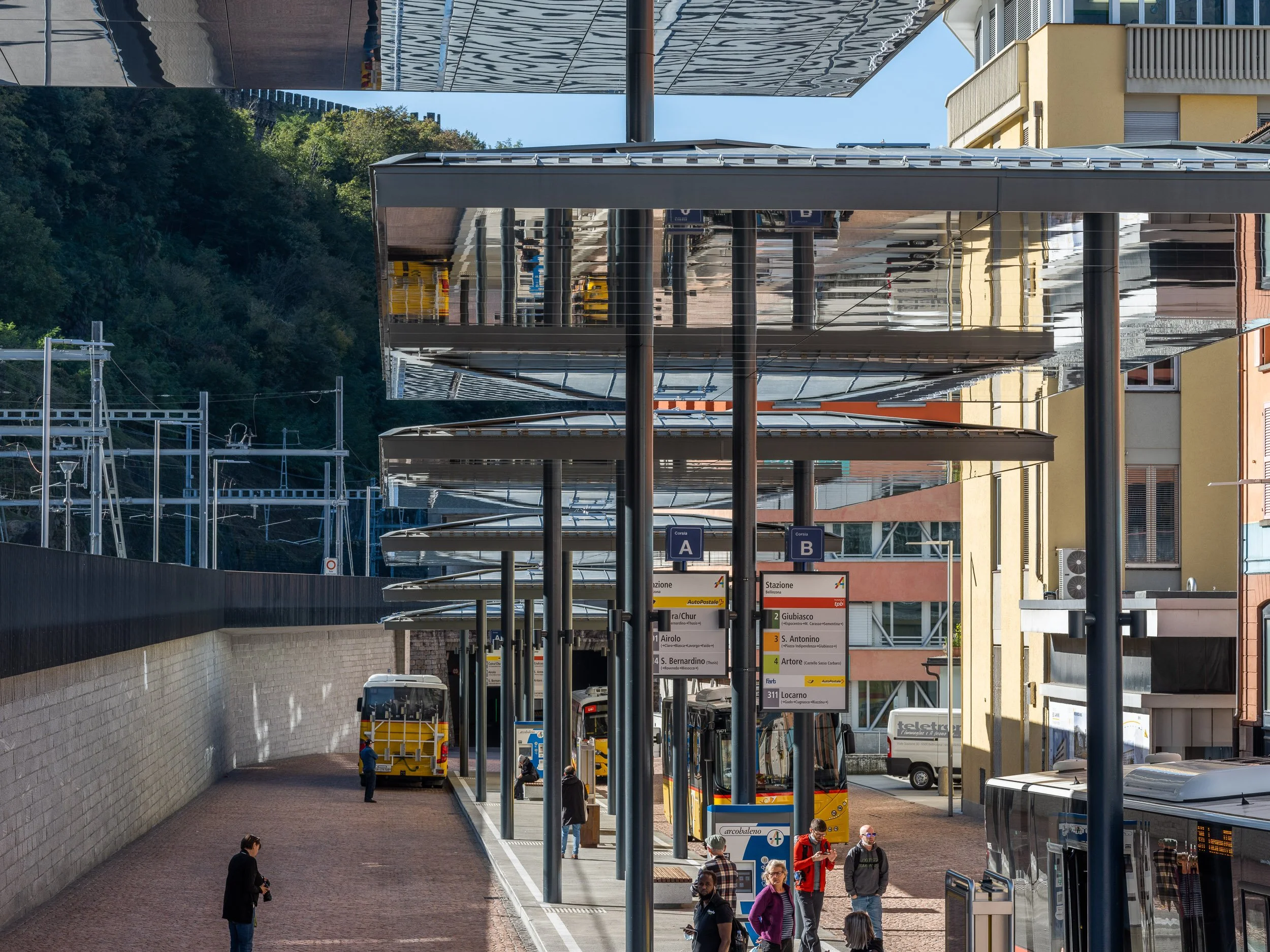 20201017_busstation_bellinzona_DSF8692.jpg