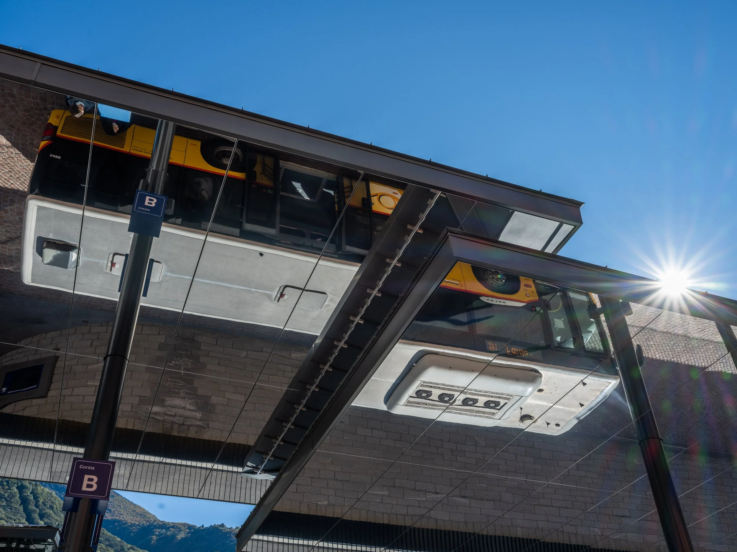 20201017_busstation_bellinzona_DSF8789.jpg