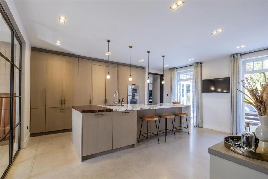 Kitchen - lights.jpeg