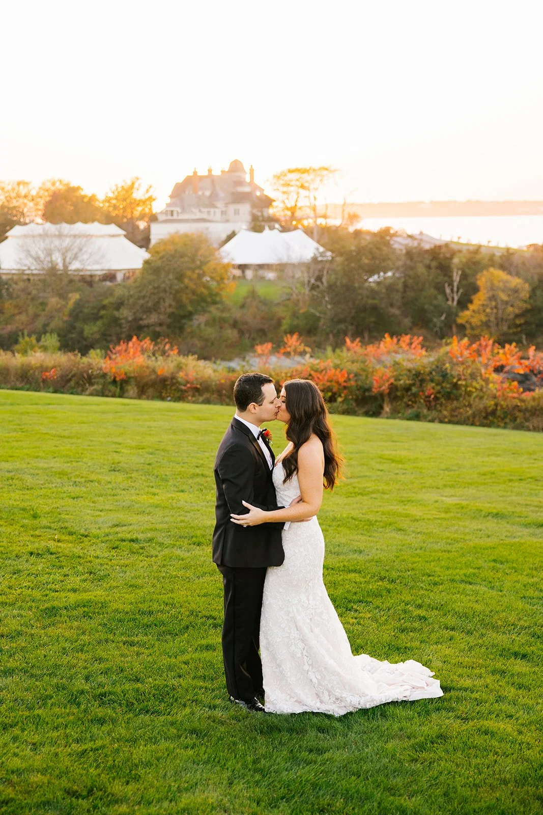Jeremy-Micaela-Wedding-Ocean Cliff-Newport-RI-102_websize.jpg