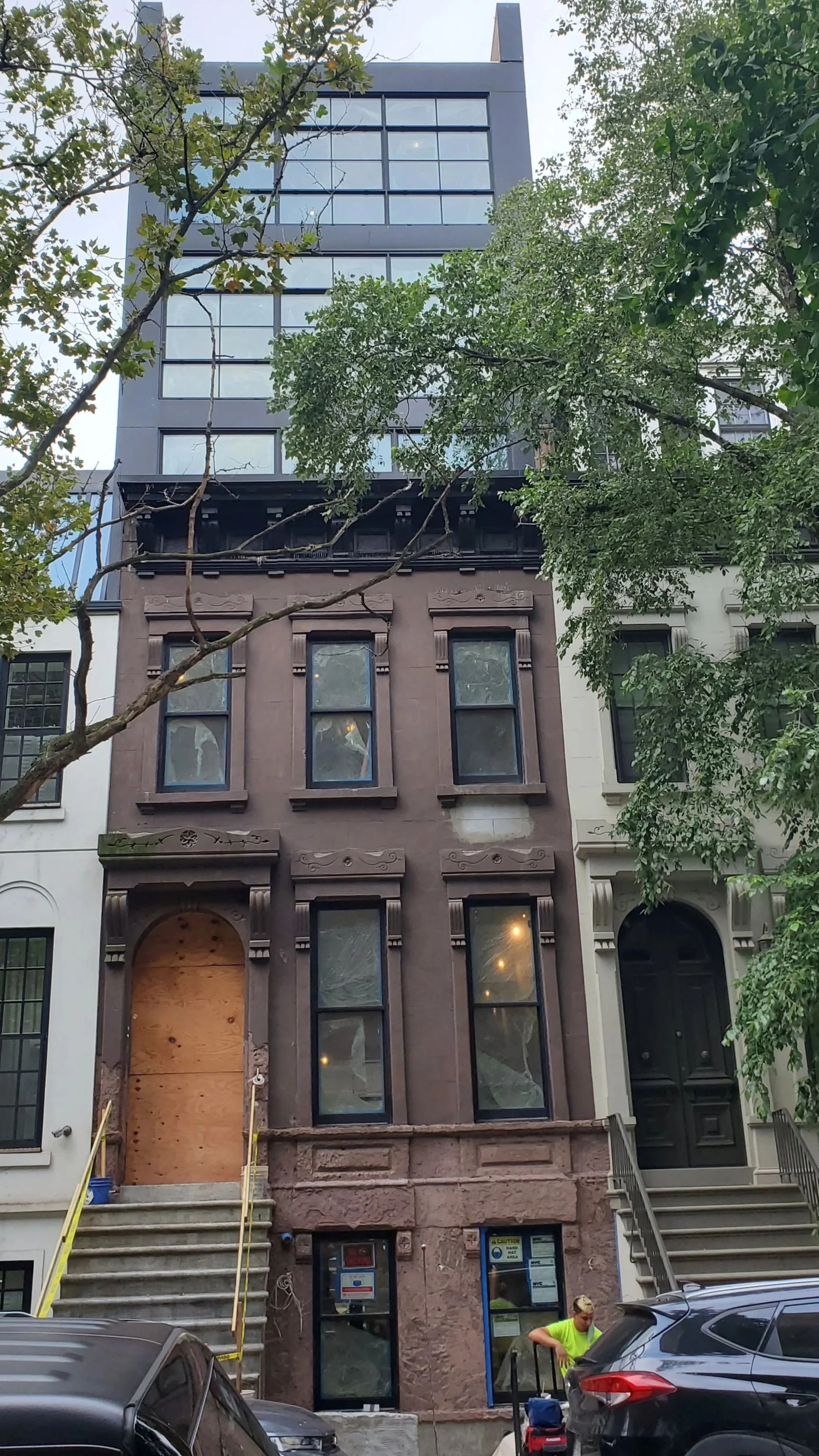 520  East 89th Street, NYC-Three-story addition over an existing three-story building