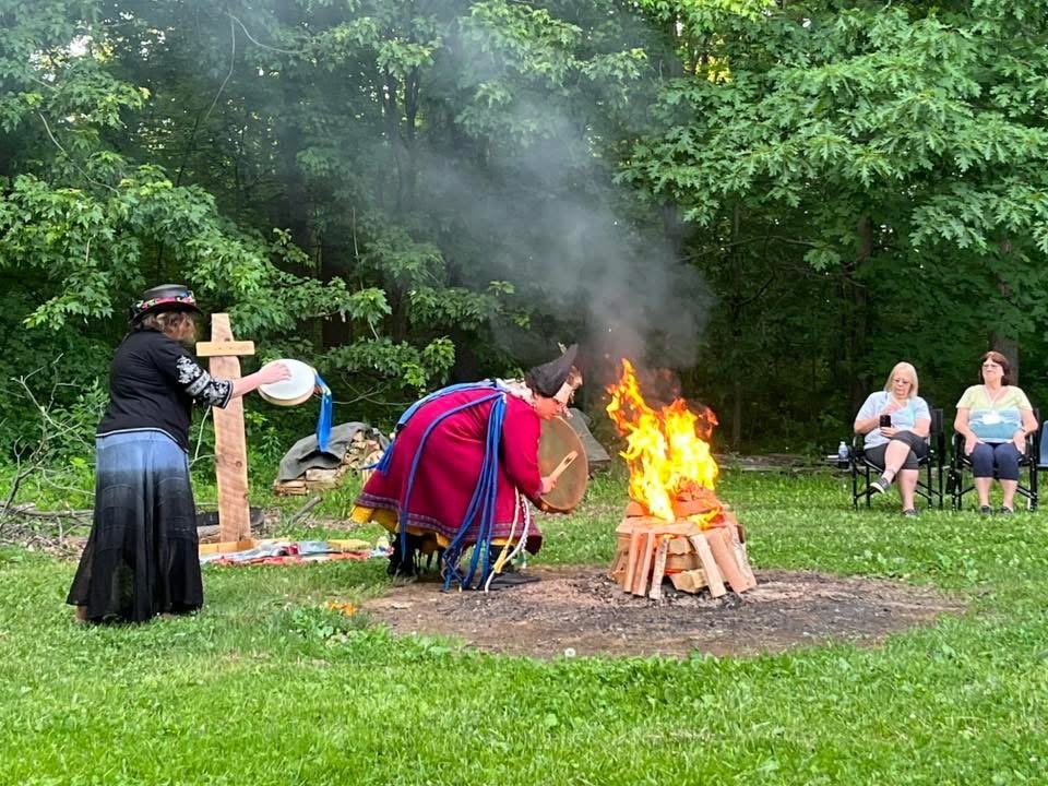 Unura Kam and SOW student Shay during kamlanie ritual for Midwest Shamans Conference in 2026. 