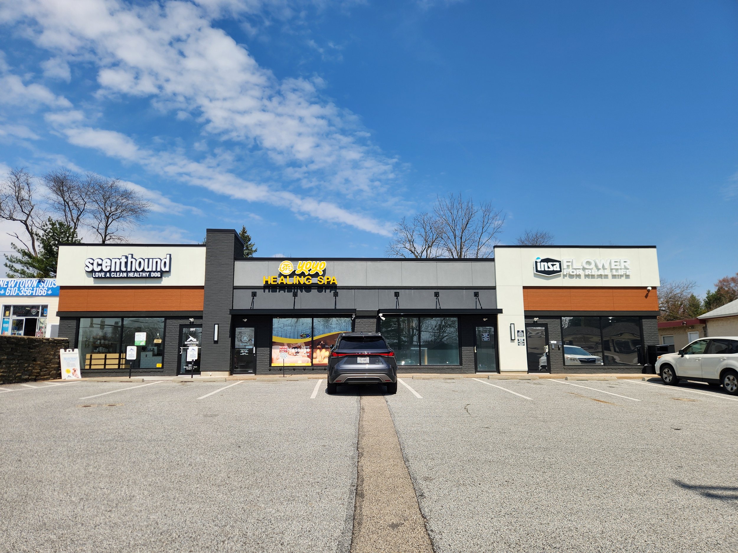 Newtown Square- Photo