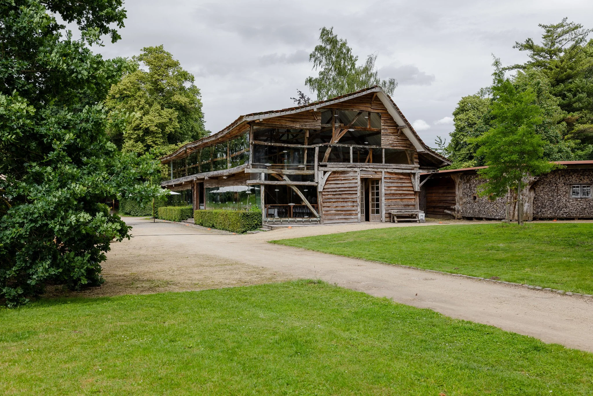 la grange de cleerbeek perfect venue for weddings and corporate event with our belgian catering JML
