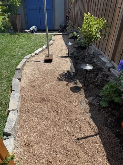 alliston-bed-perennials-landscapelights.jpeg