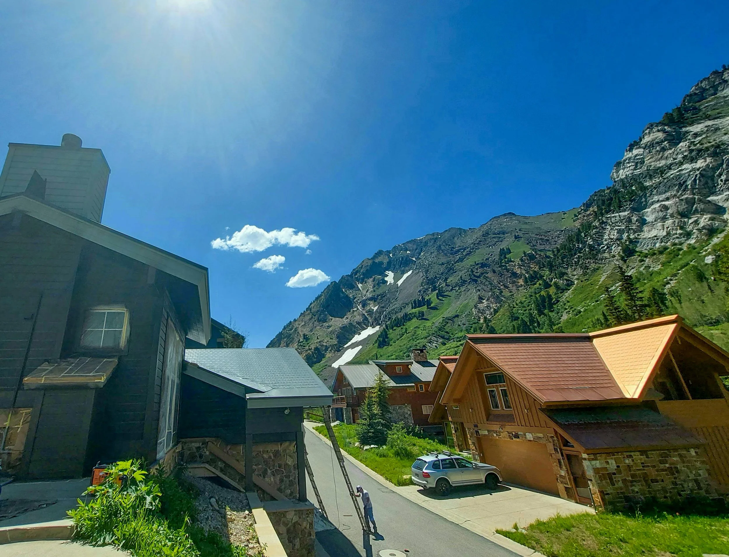 Picture of exterior in Alta, Utah with mountains in the background