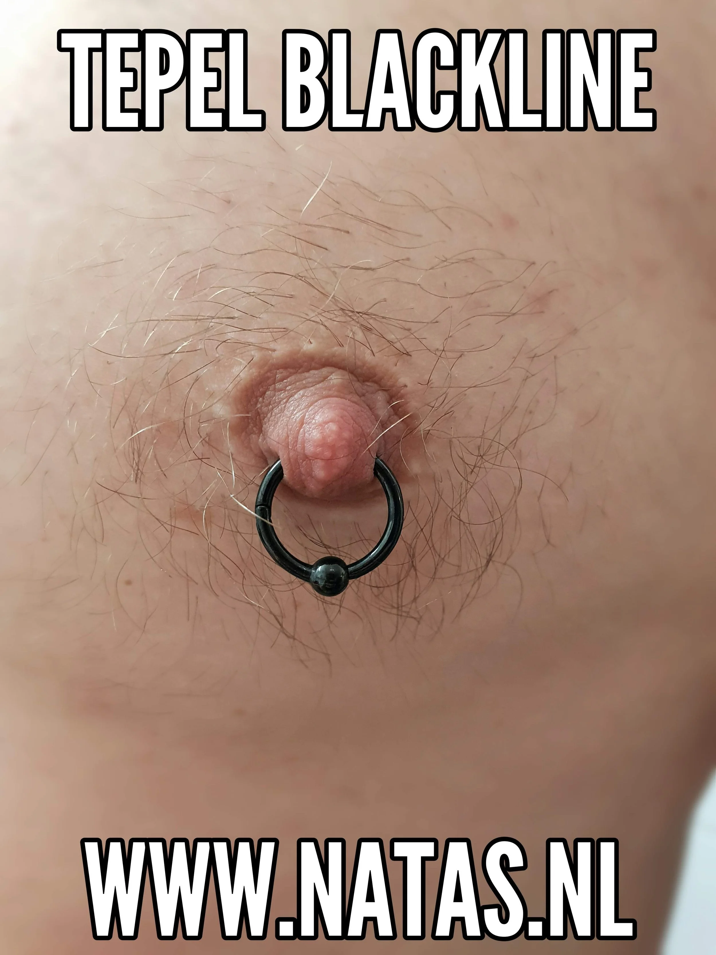 tepel piercing man zwart ringetje