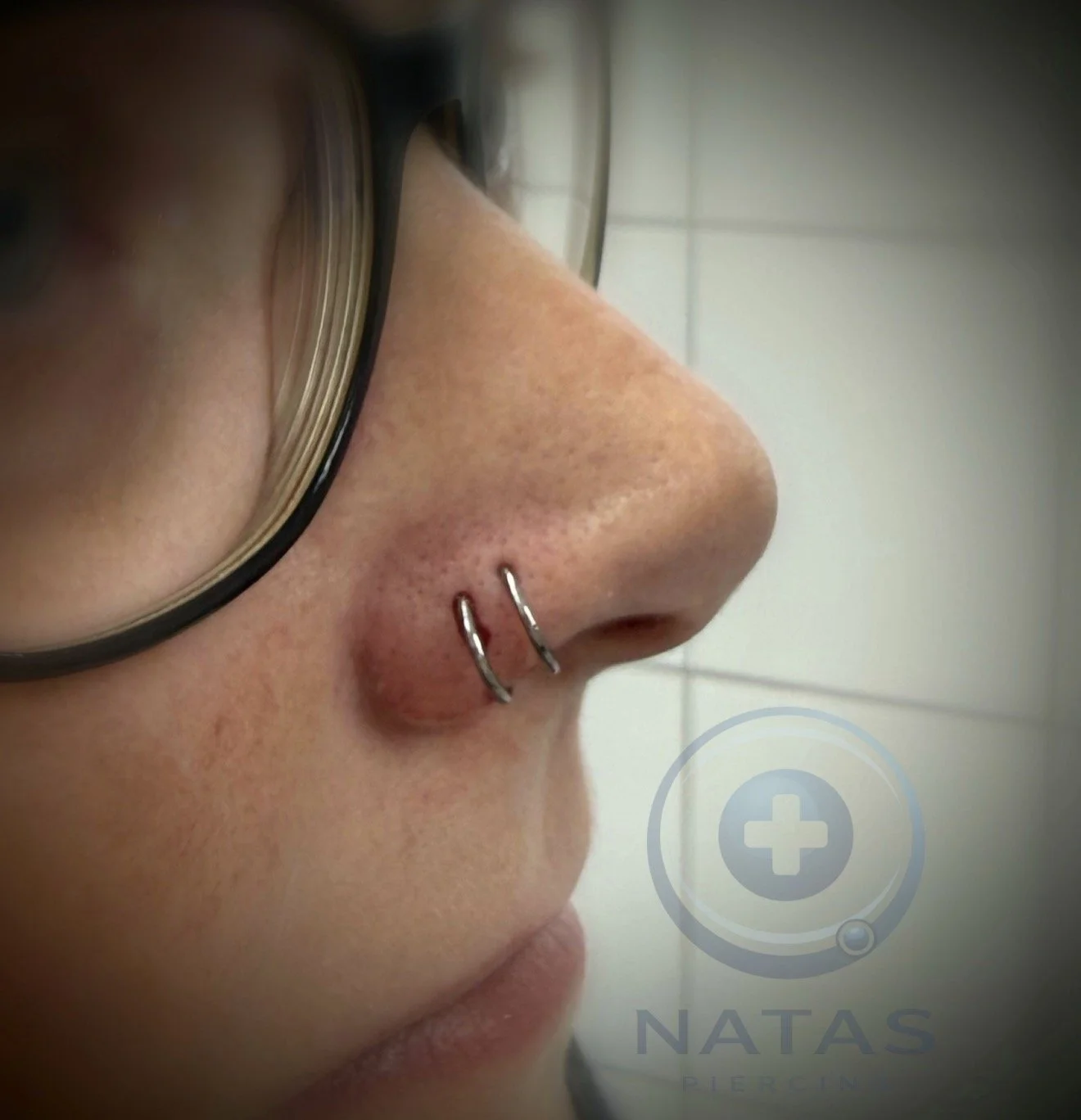 dubbele neuspiercing ringetjes
