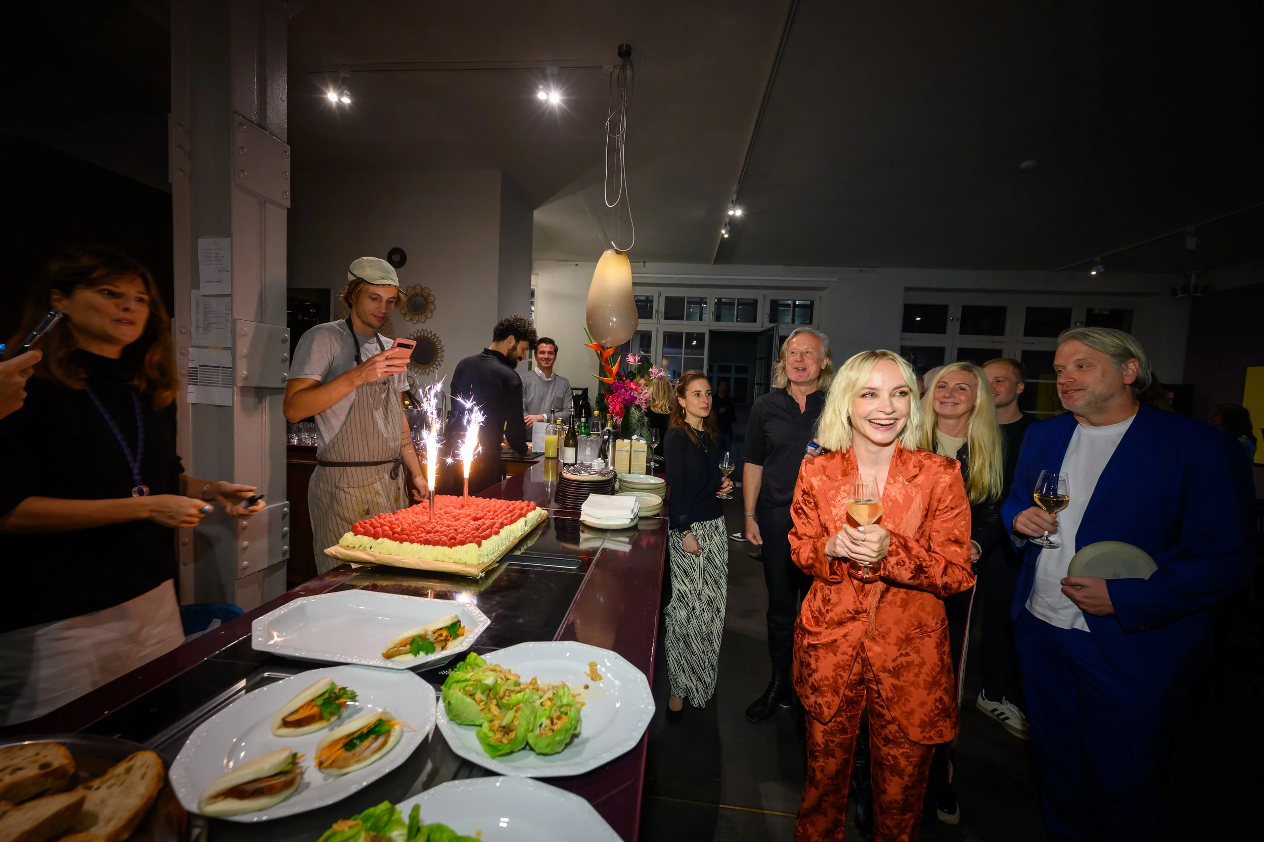 ClubNowAnna9.jpg
