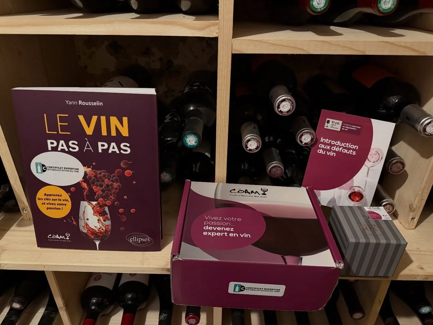 🍷 Une nouvelle aventure commence pour MiamMiamThomas ! 🍷

J&rsquo;ai bien re&ccedil;u mon coffret et mes livres de formation pour d&eacute;marrer le Certificat d&rsquo;Expertise en D&eacute;gustation de Vin 📚✨

Au programme dans les prochains mois