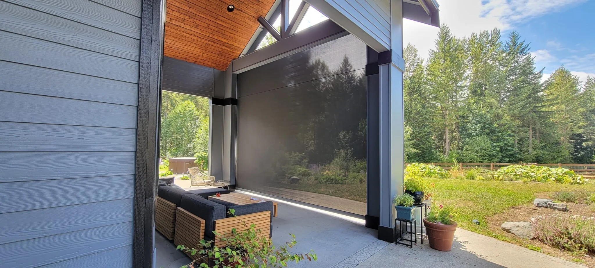 Outdoor-Living-Space-2048x922.jpg