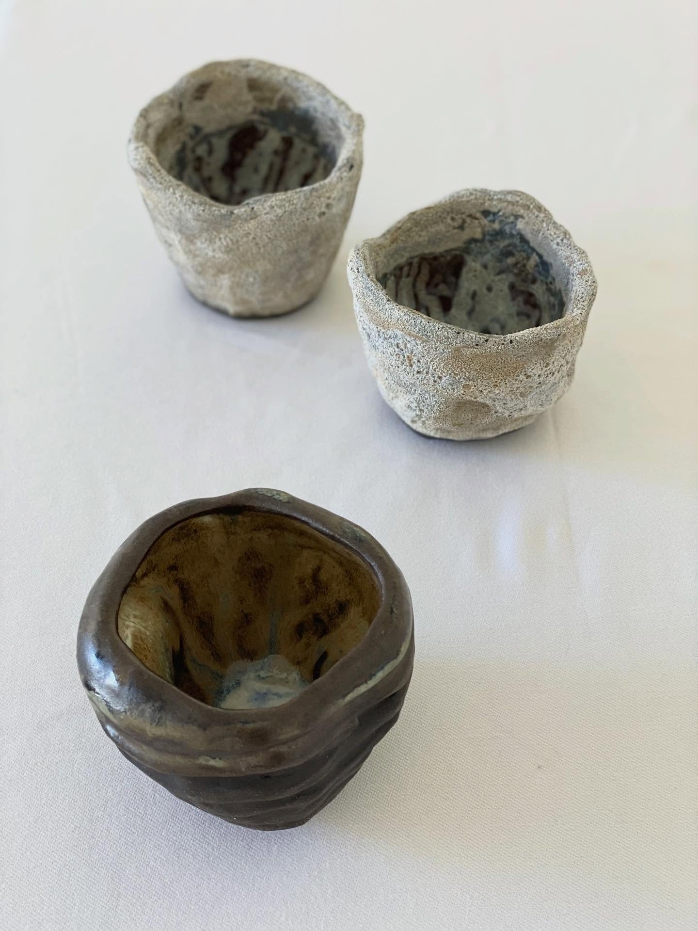 Earth Remembers Water alongside Annie&rsquo;s Magma Set now showing at Drift Tide Form @phoenix_artspace 25-29 March

#brighton #ceramics #ceramicarts #sculpture #glazing