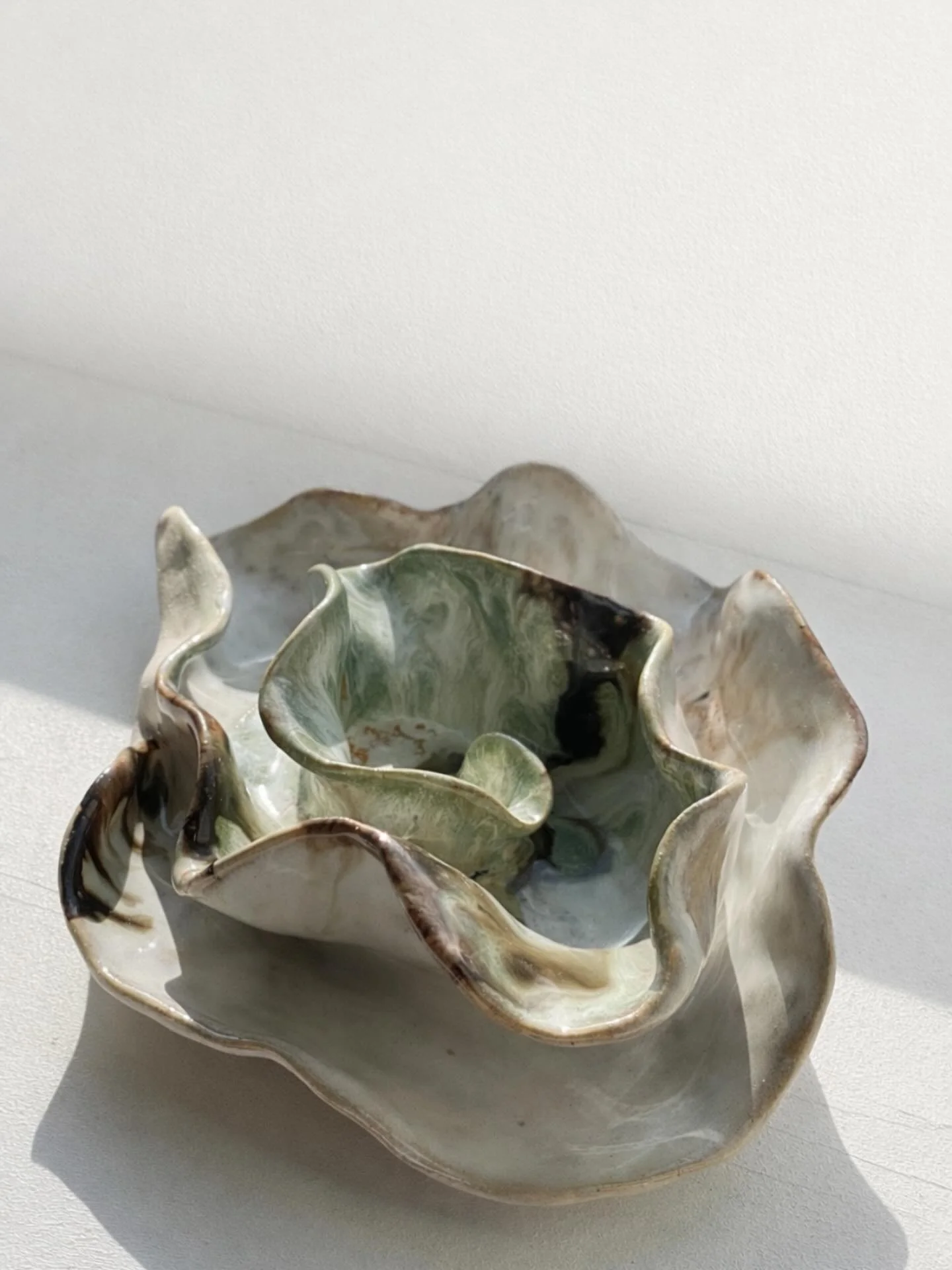 Matter Remembers Motion.
Sediments Surface.

A special piece for my dear friend @suraya_abdul2205 

#ceramicart #ceramics #pottery #sculpture #ocean