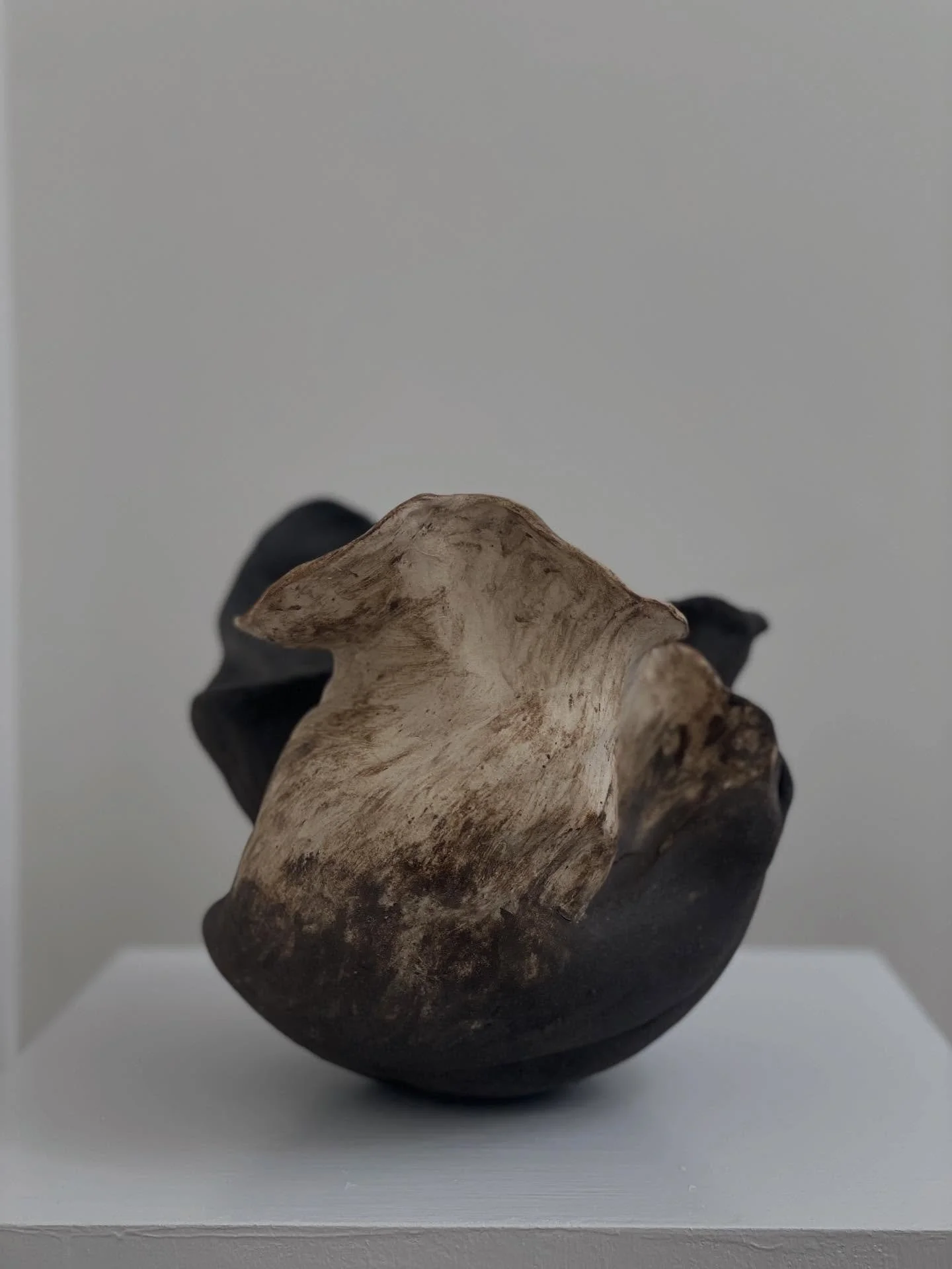 Origin: Migration (2026)

Showing at Drift Tide Form 25-29 March @phoenix_artspace 

This piece speaks of feet in this world and that,
Leaving, but not departing
Acclimatising, but not arriving 
Returning, but not staying
Knowing, but not relating

F