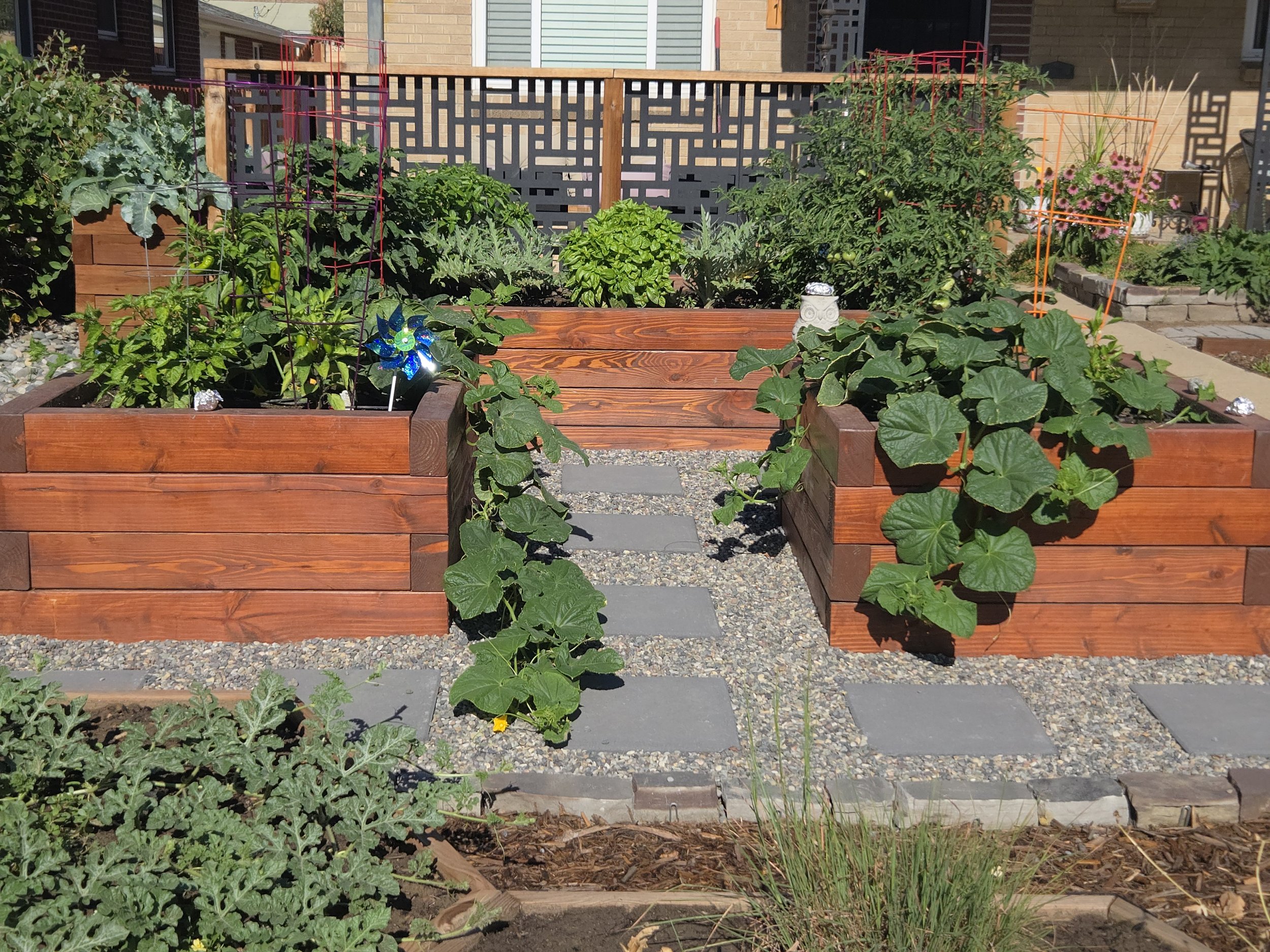 Happy Roots Harvest Garden