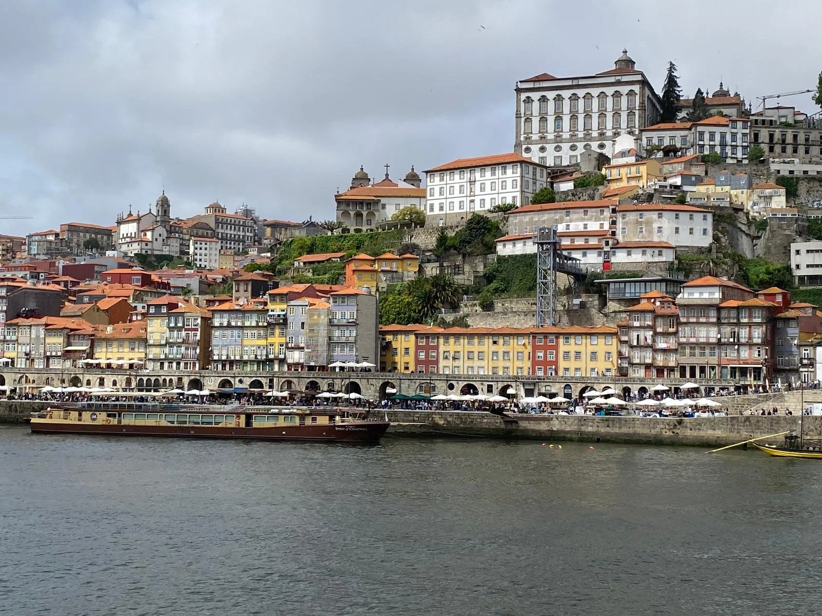 Geometric drawing of an outline square with sections divided by vertical, horizontal, and circle lines.