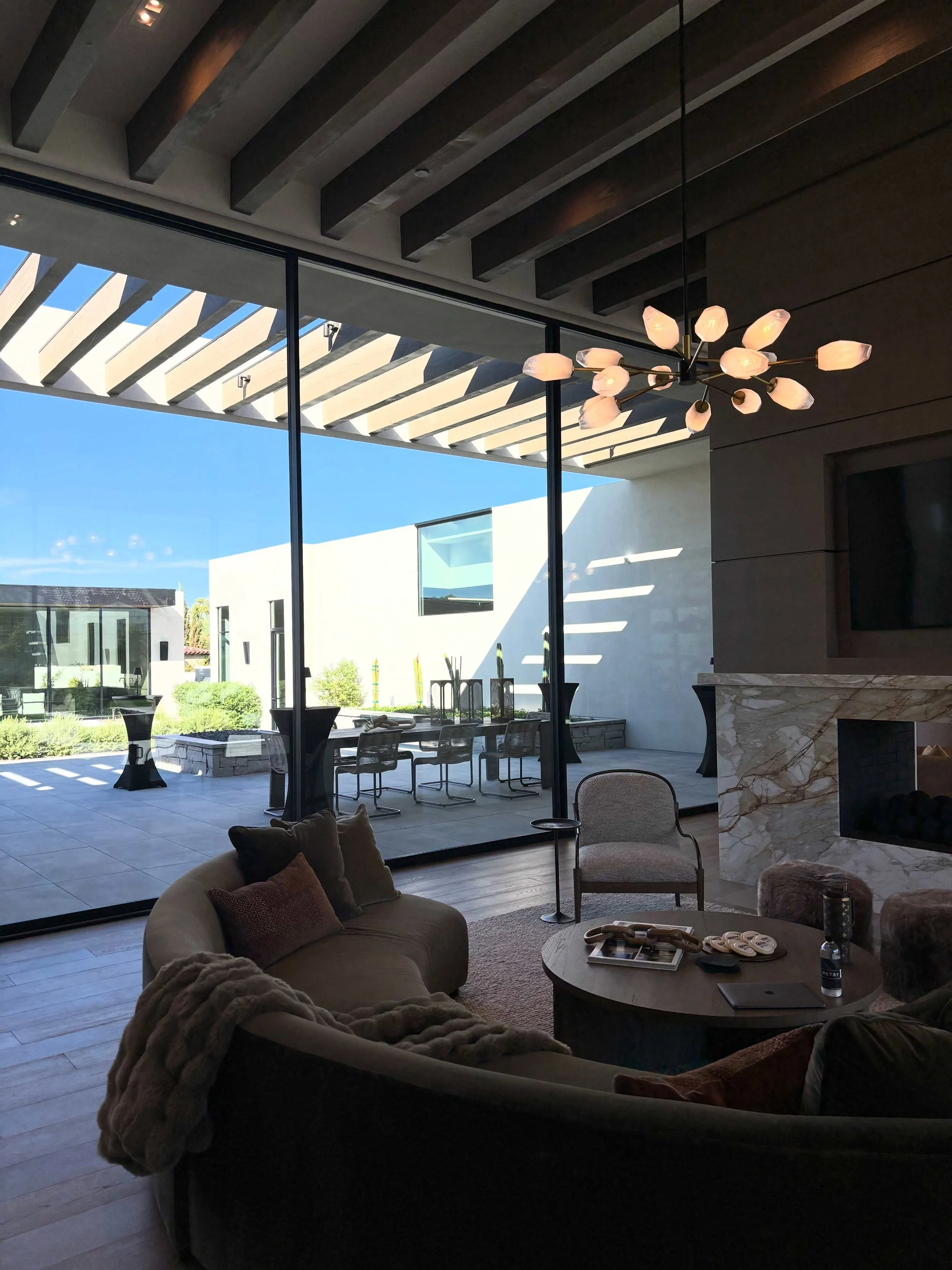 A little look at last night&rsquo;s Bret Hills Broker Open!

From planning and promotion to vendors, setup, and all the little details in between, here&rsquo;s a look at how we helped bring the evening together.

A full room starts with the right out