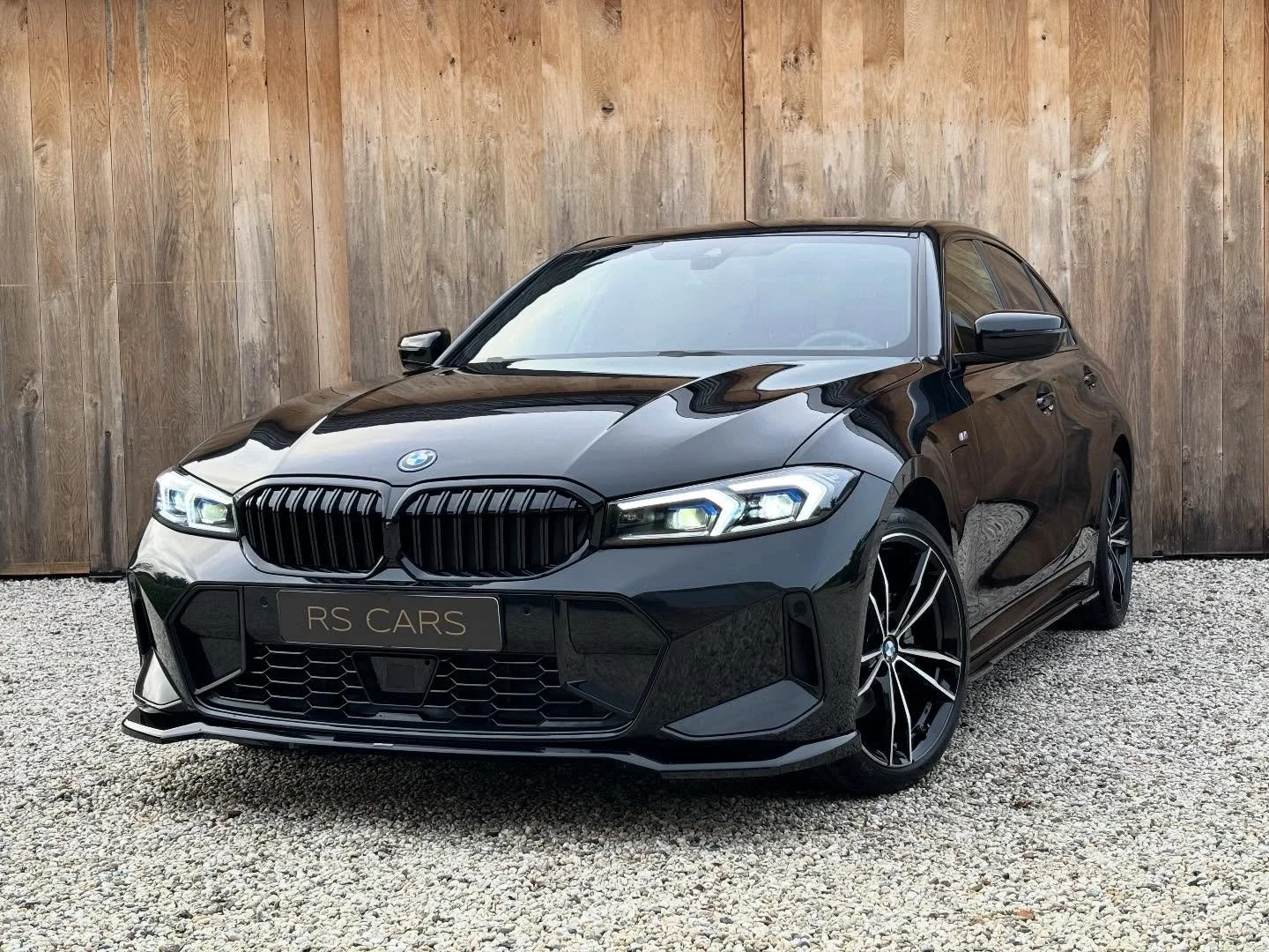 BMW 330E  2024 sedan