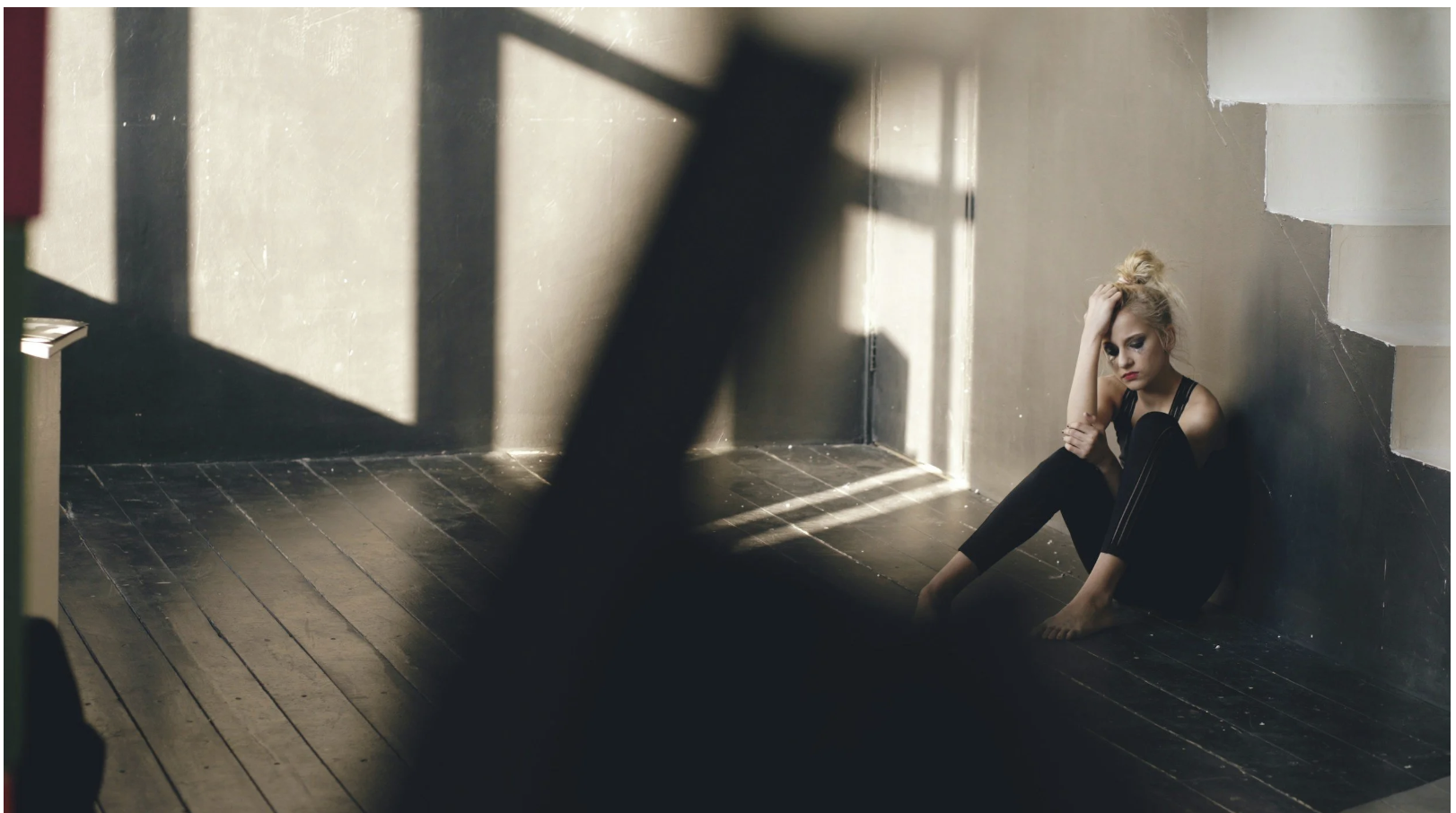 San Diego psychologist supporting teen with anxiety in counseling office