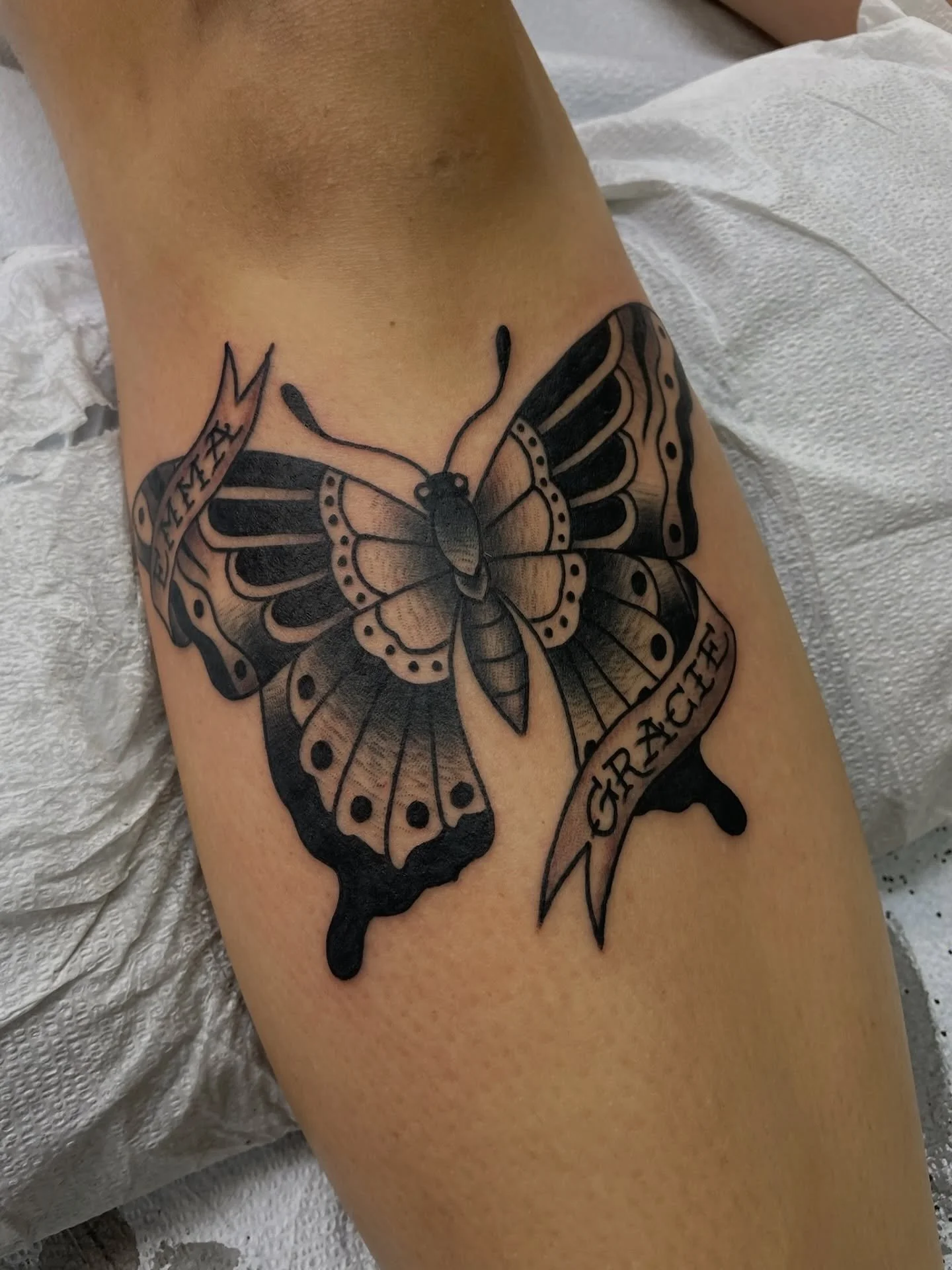 Traditional butterflies done right 🦋 

Artist- @erichochstadt.tattoos 

#florida #southflorida #floridatattooartist #tattoo #traditionaltattoos