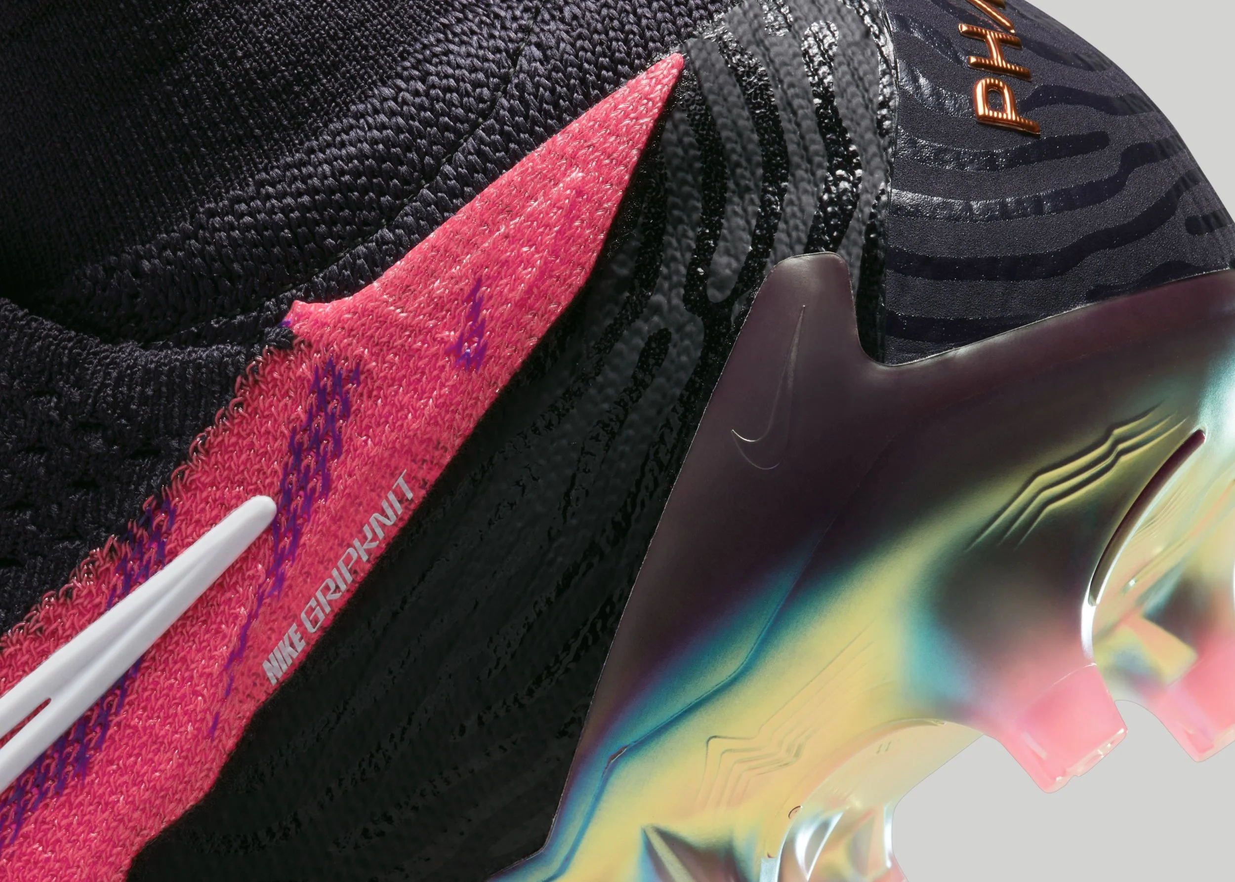 heel of nike soccer cleat